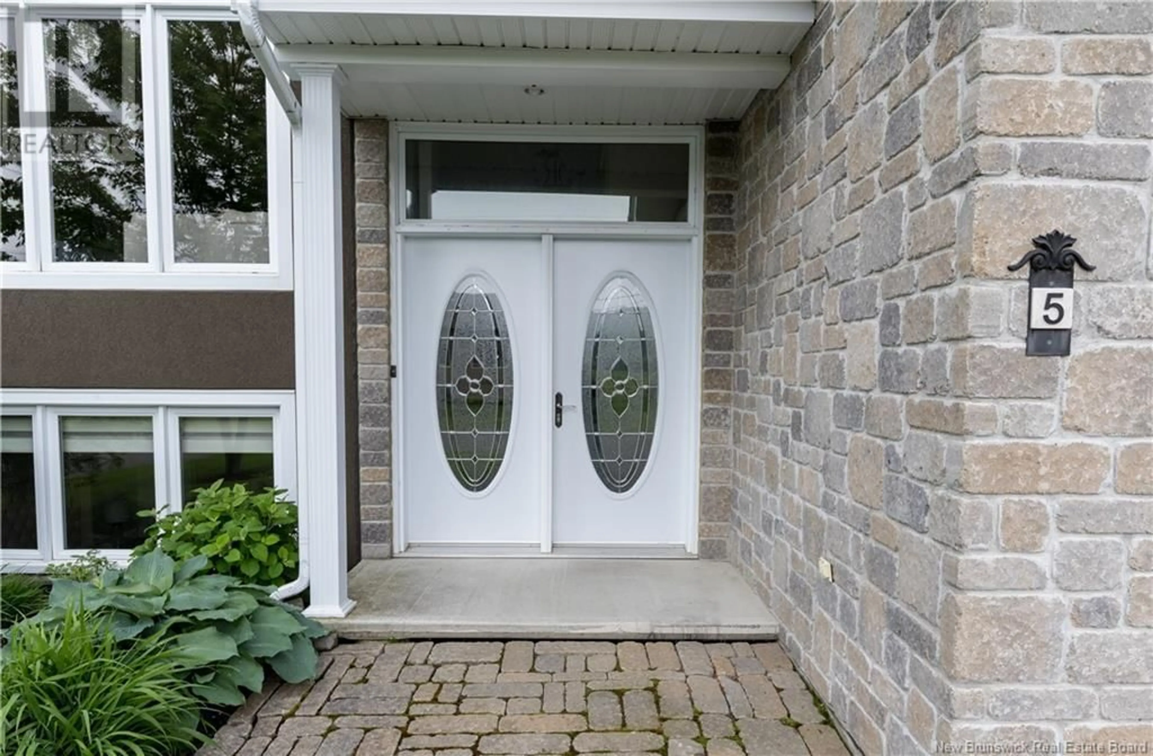 Indoor entryway for 5 PETER STREET, Grand-Sault/Grand Falls New Brunswick E3Z0B6
