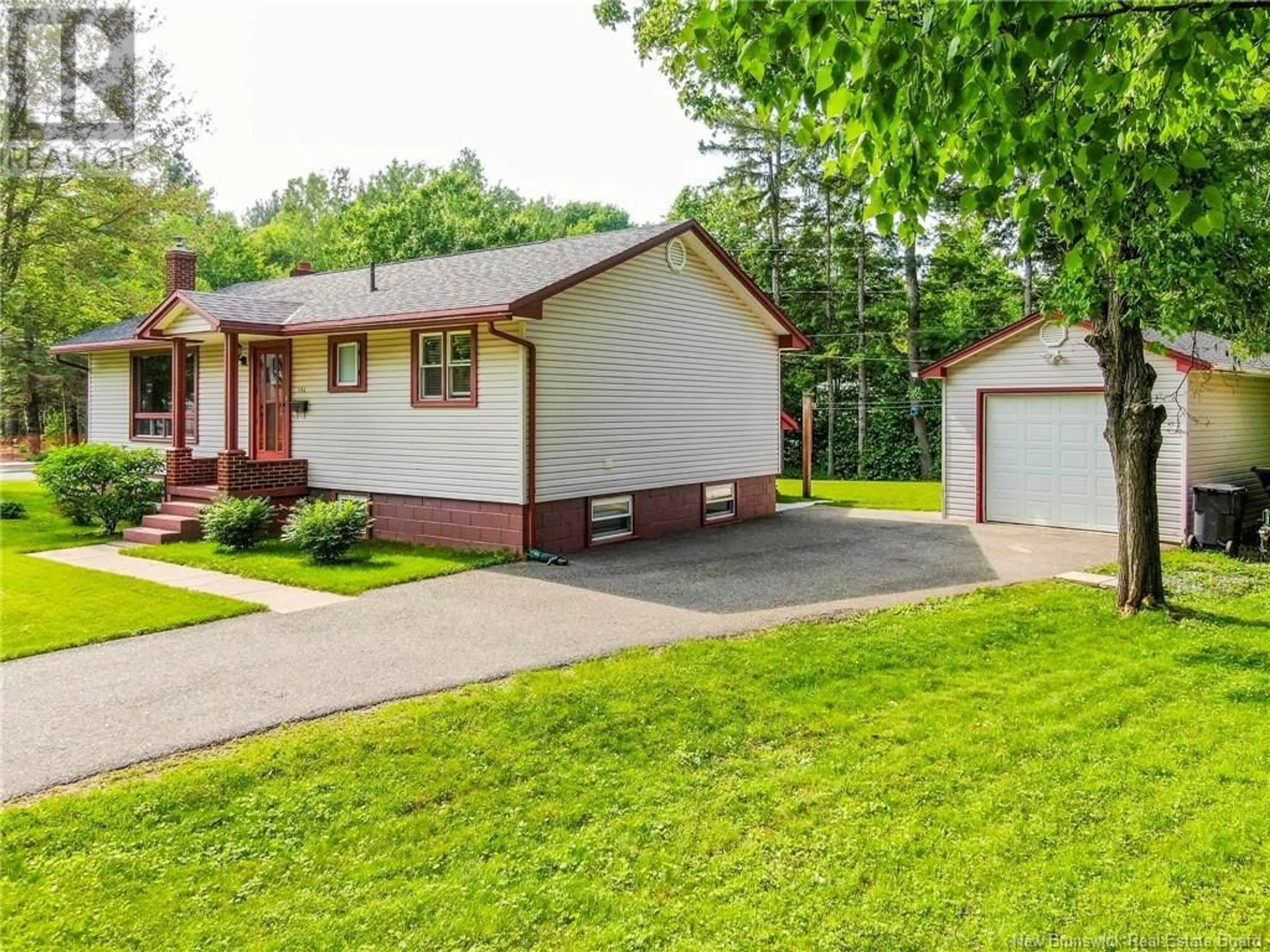 Home with vinyl exterior material, street for 146 HEMLOCK AVENUE, Fredericton New Brunswick E3A1H1