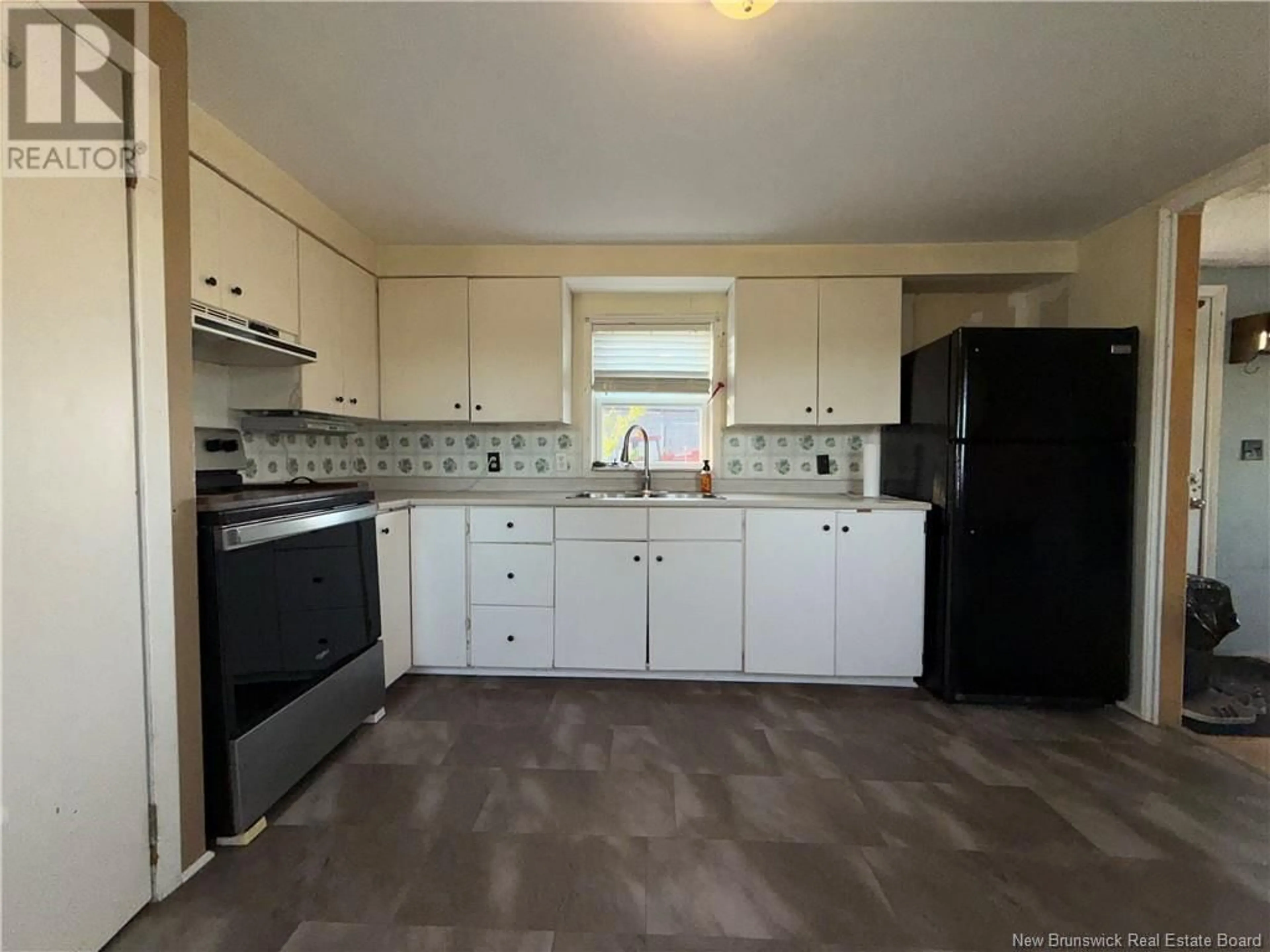 Standard kitchen, ceramic/tile floor for 1648 ROUTE 3, Harvey New Brunswick E6K3T9