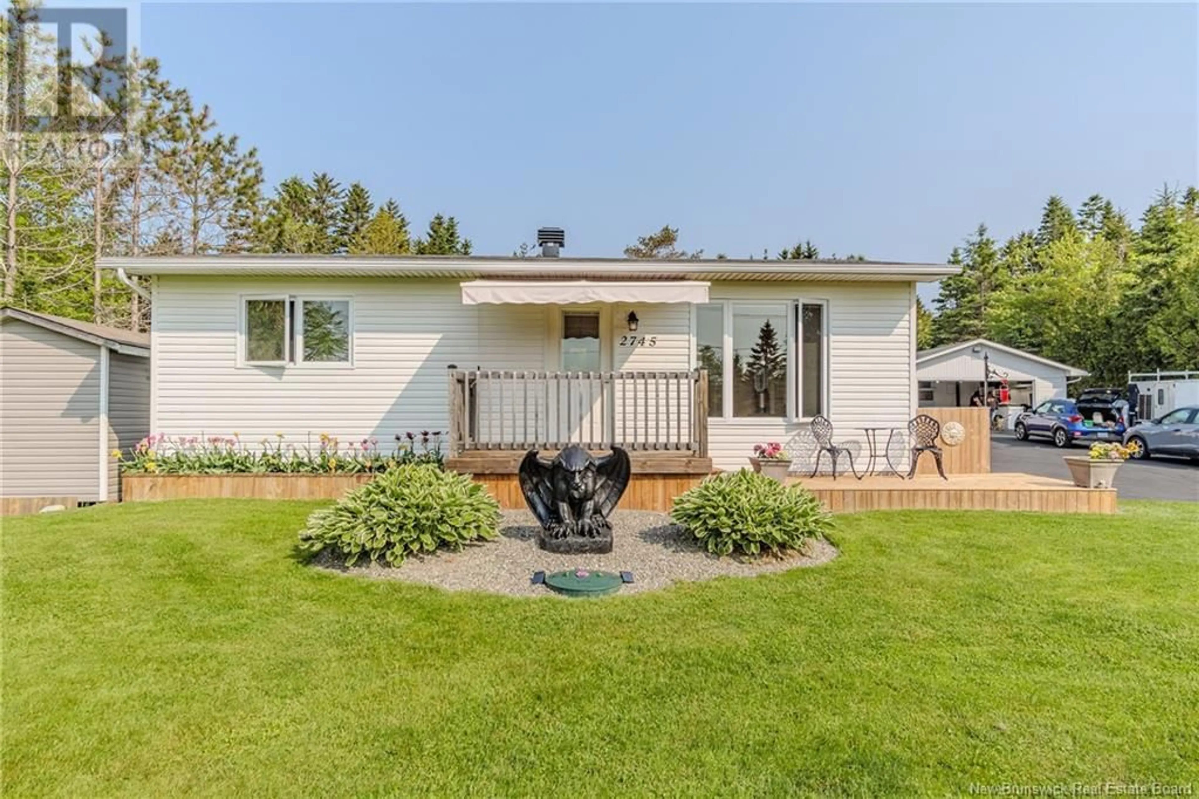 Home with vinyl exterior material, unknown for 2745 LOCH LOMOND ROAD, Saint John New Brunswick E2N1A7
