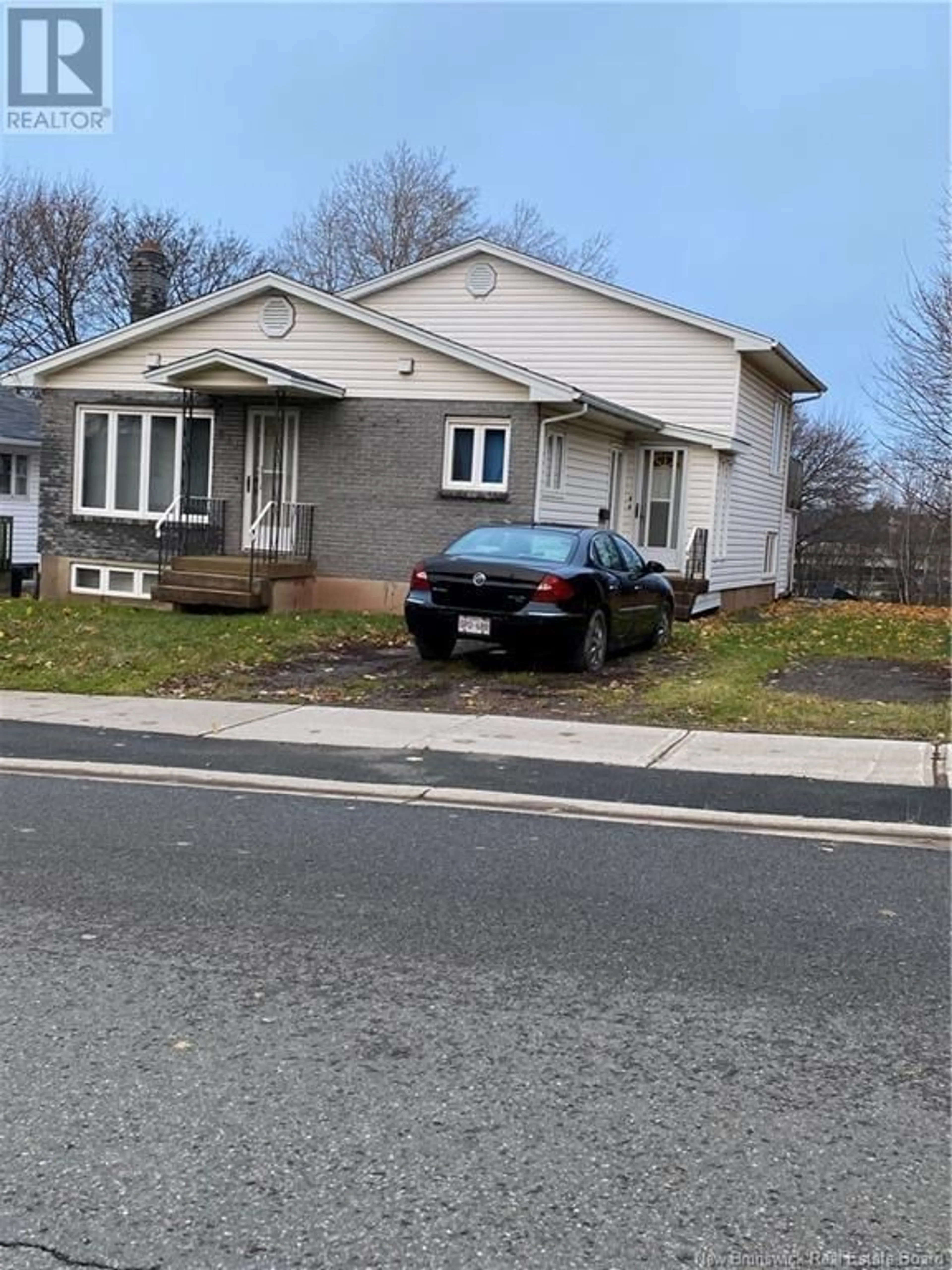 Unknown for 611 HIGH, Moncton New Brunswick E1C6G3