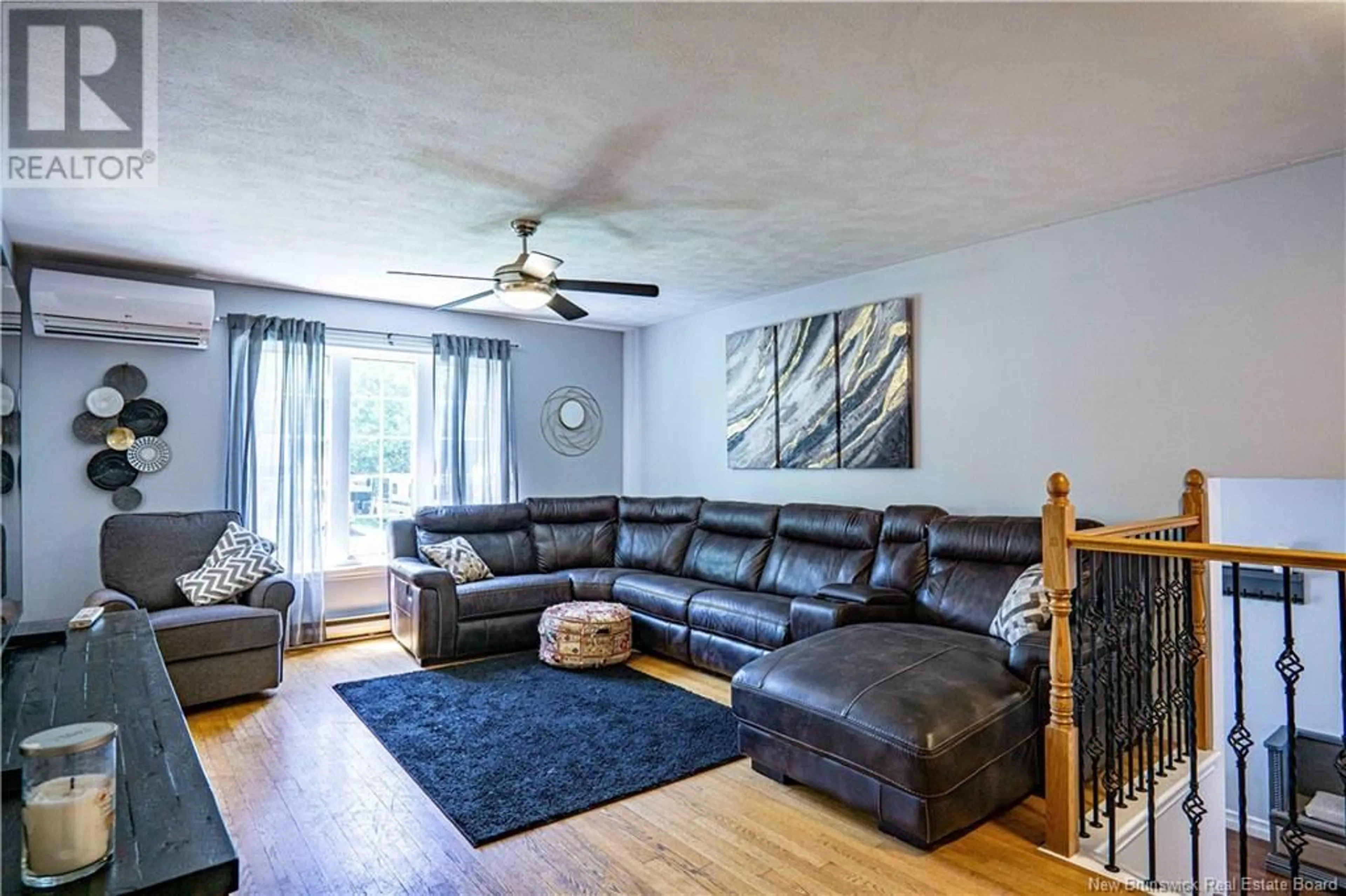 Living room with furniture, unknown for 25 CRAIG STREET, Oromocto New Brunswick E2V2M4