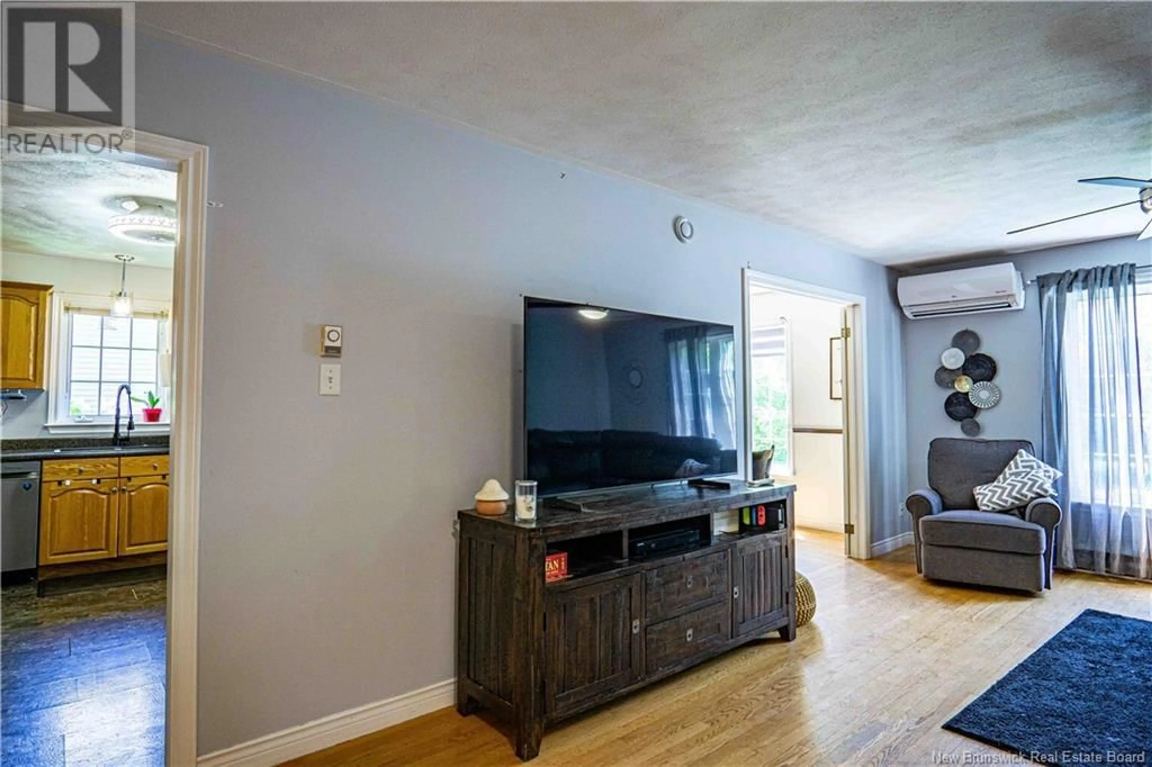 Living room with furniture, unknown for 25 CRAIG STREET, Oromocto New Brunswick E2V2M4