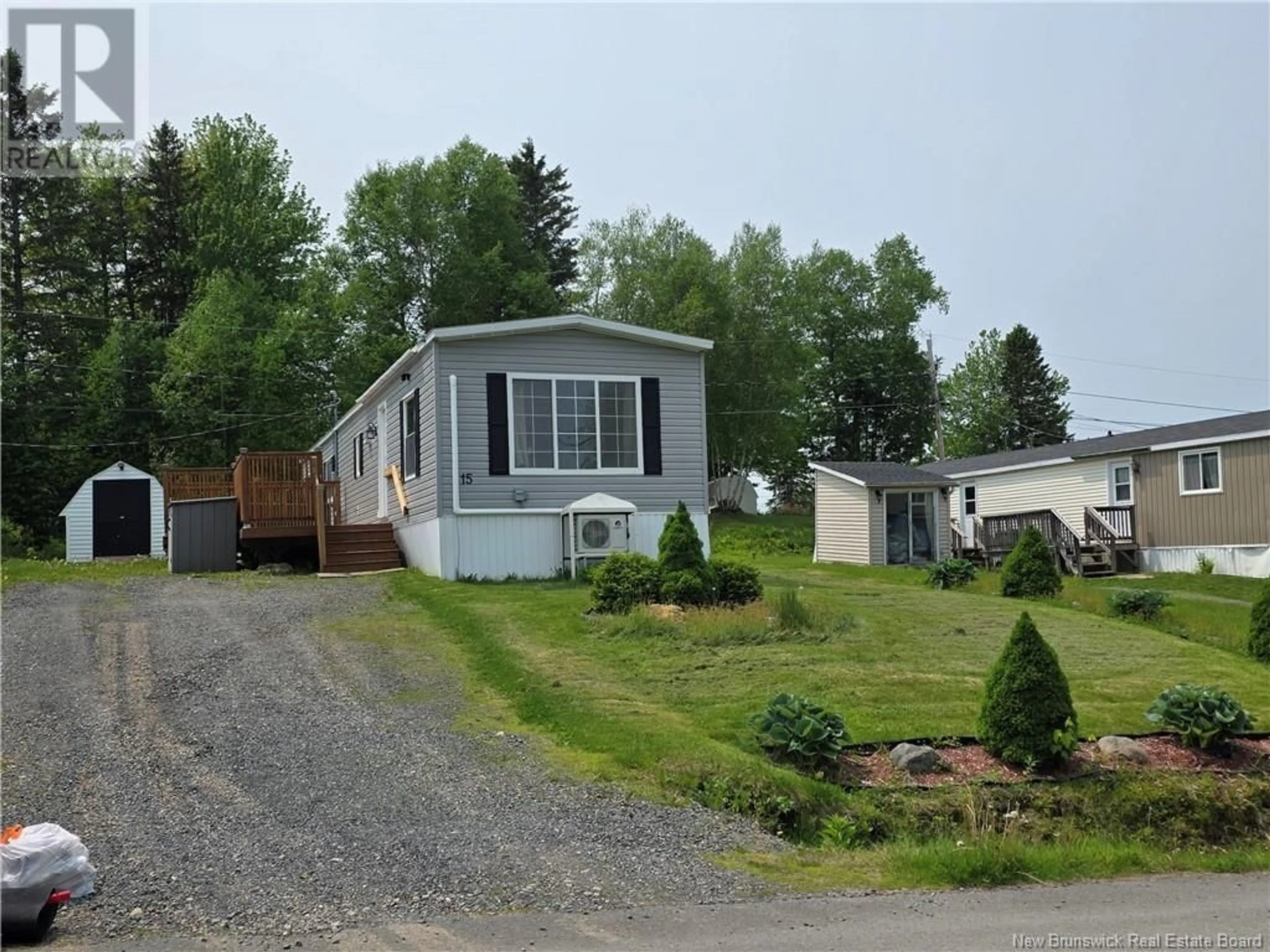 Home with vinyl exterior material, unknown for 15 LESLEE DRIVE, Lincoln New Brunswick E3B6W7