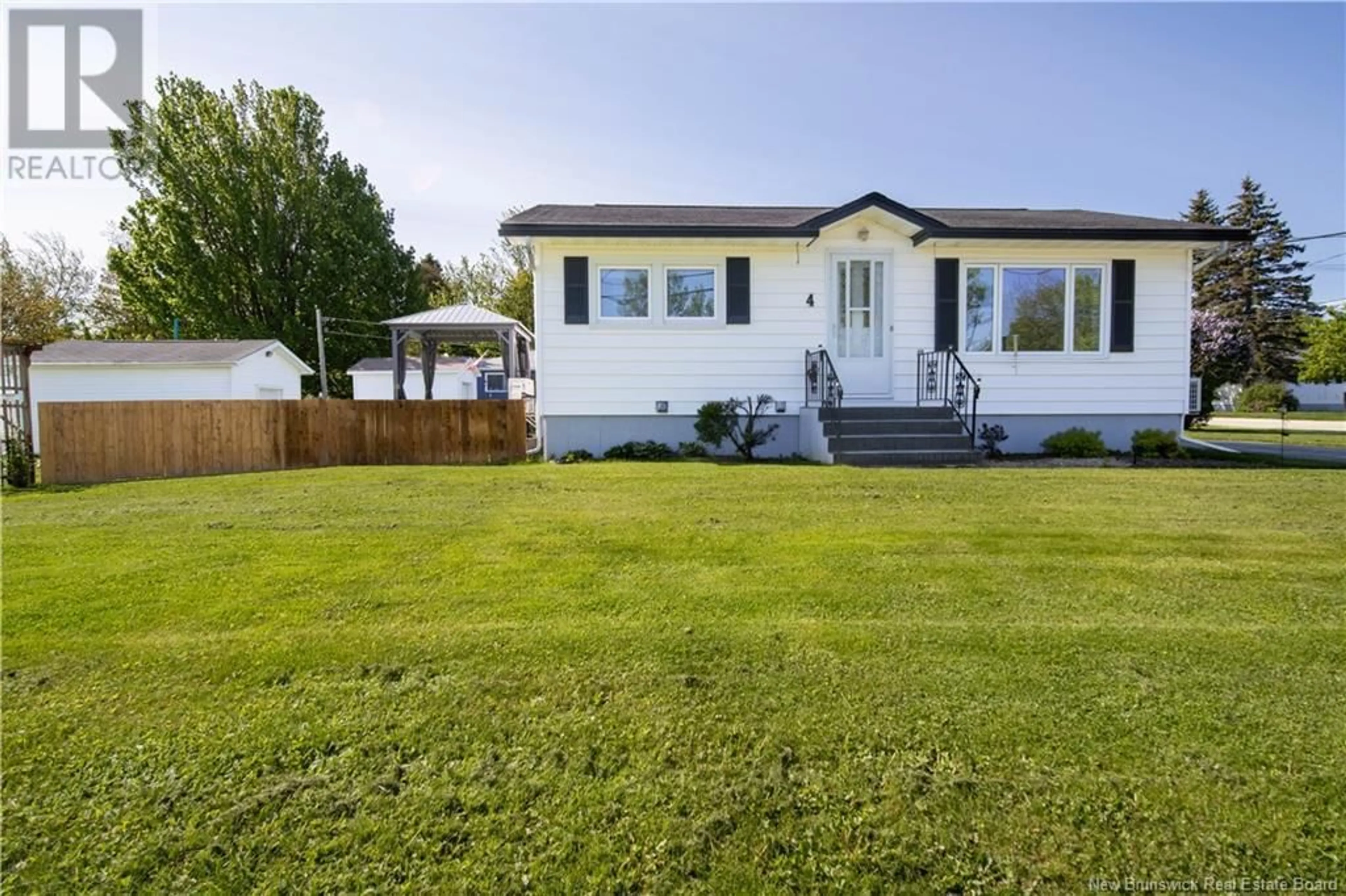 A pic from outside/outdoor area/front of a property/back of a property/a pic from drone, unknown for 4 BRUNSWICK STREET, Riverview New Brunswick E1B2Y3