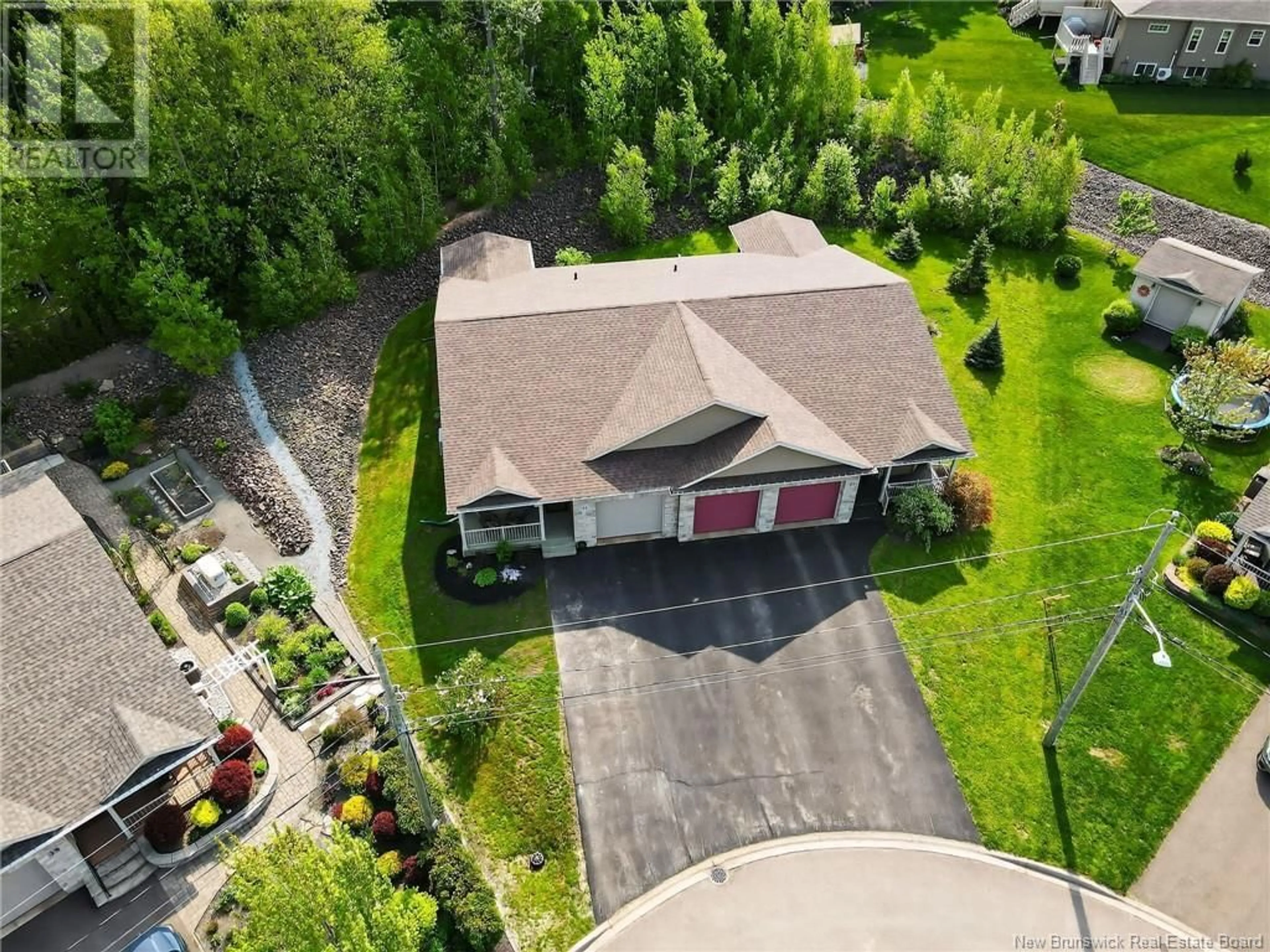 A pic from outside/outdoor area/front of a property/back of a property/a pic from drone, street for 41 THORNHILL CRESCENT, Moncton New Brunswick E1A6B1