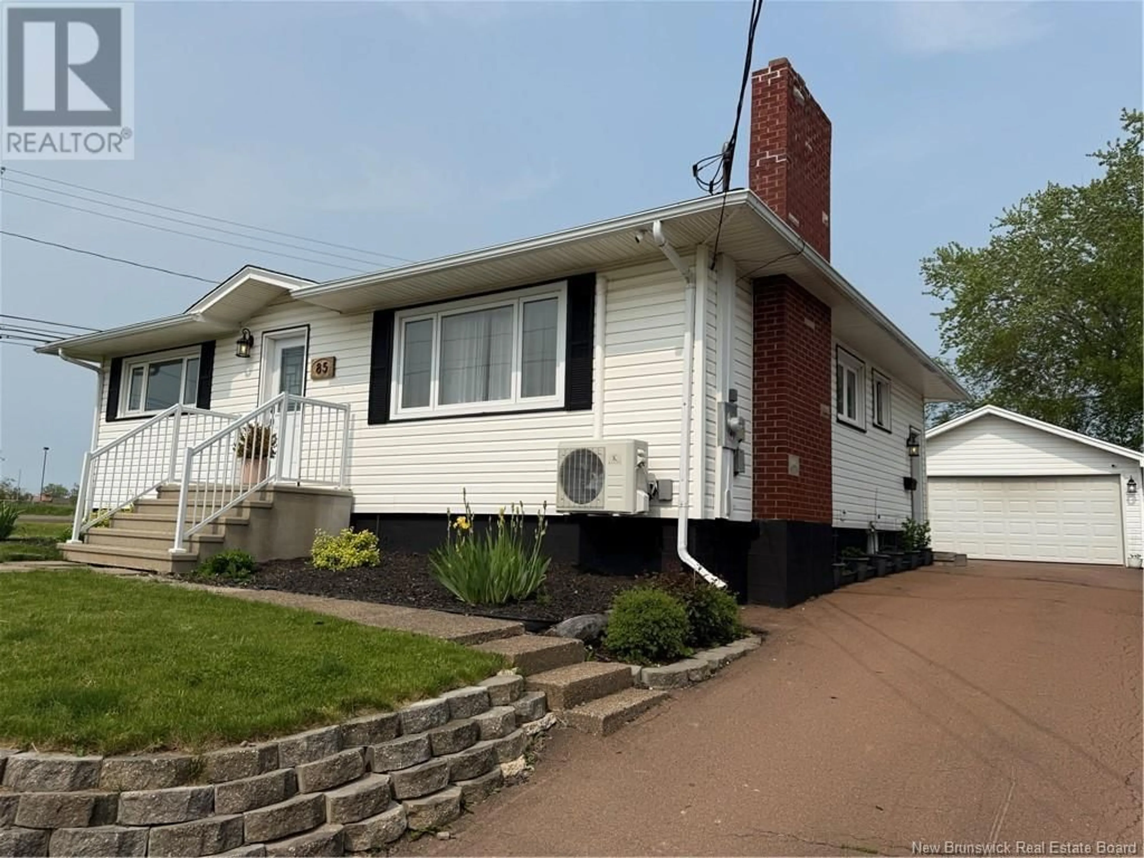 Home with vinyl exterior material, street for 85 NINTH STREET, Moncton New Brunswick E1E3E5