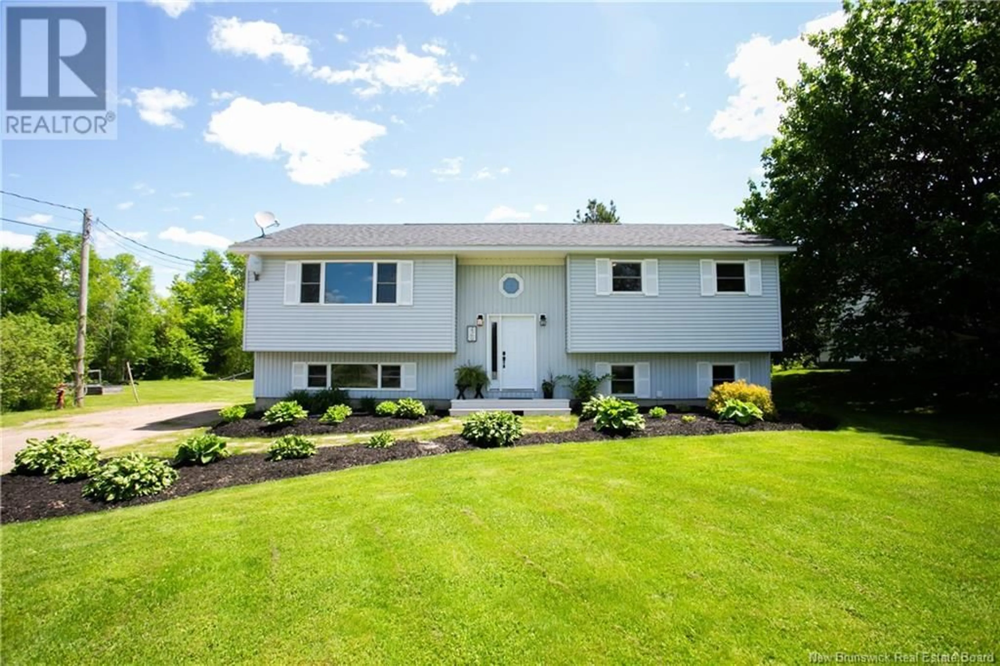 Home with vinyl exterior material, unknown for 2569 ROUTE 3, Harvey New Brunswick E6K1R5