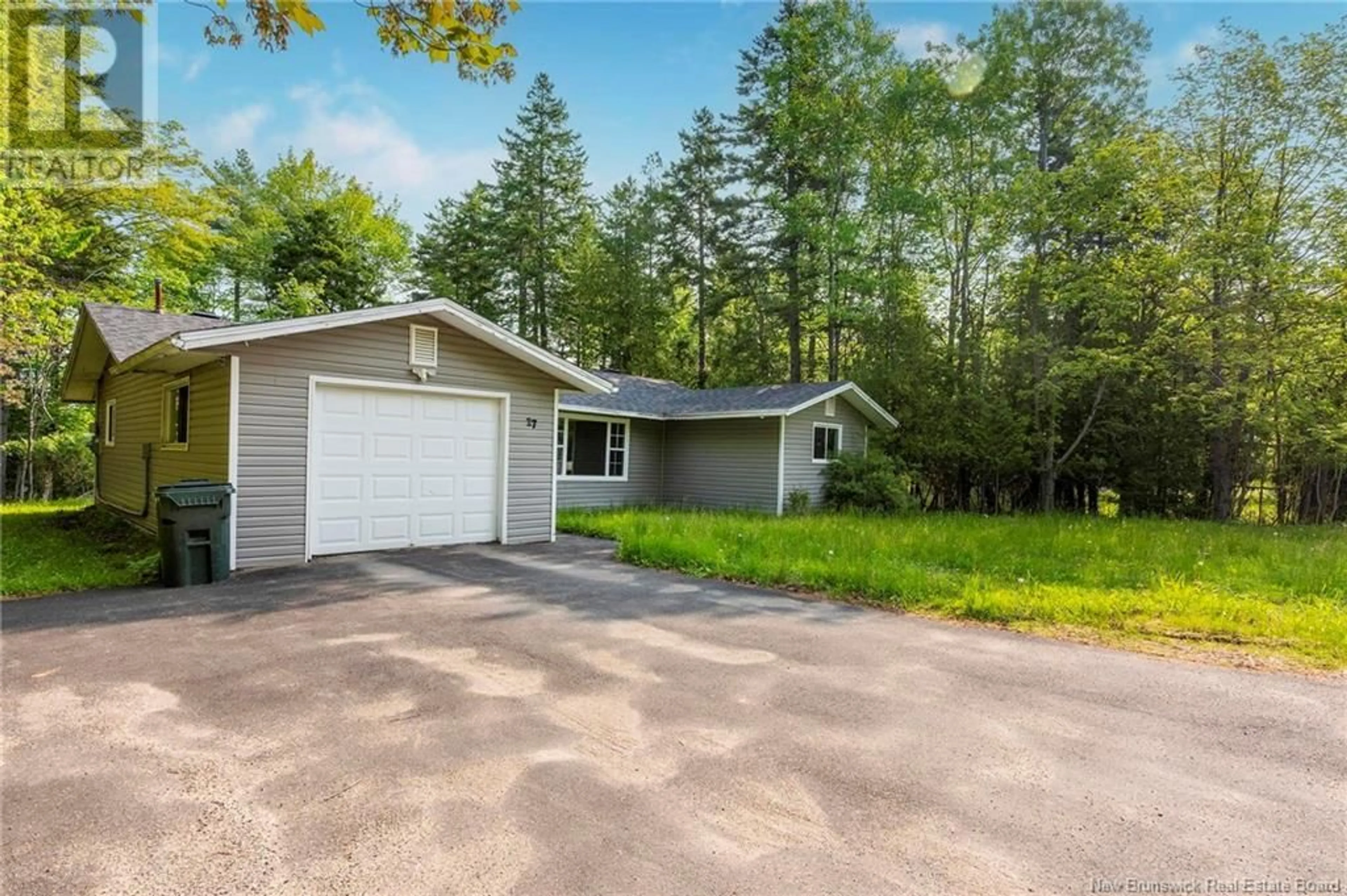 Unknown for 27 IONA AVENUE, Rothesay New Brunswick E2E3J1