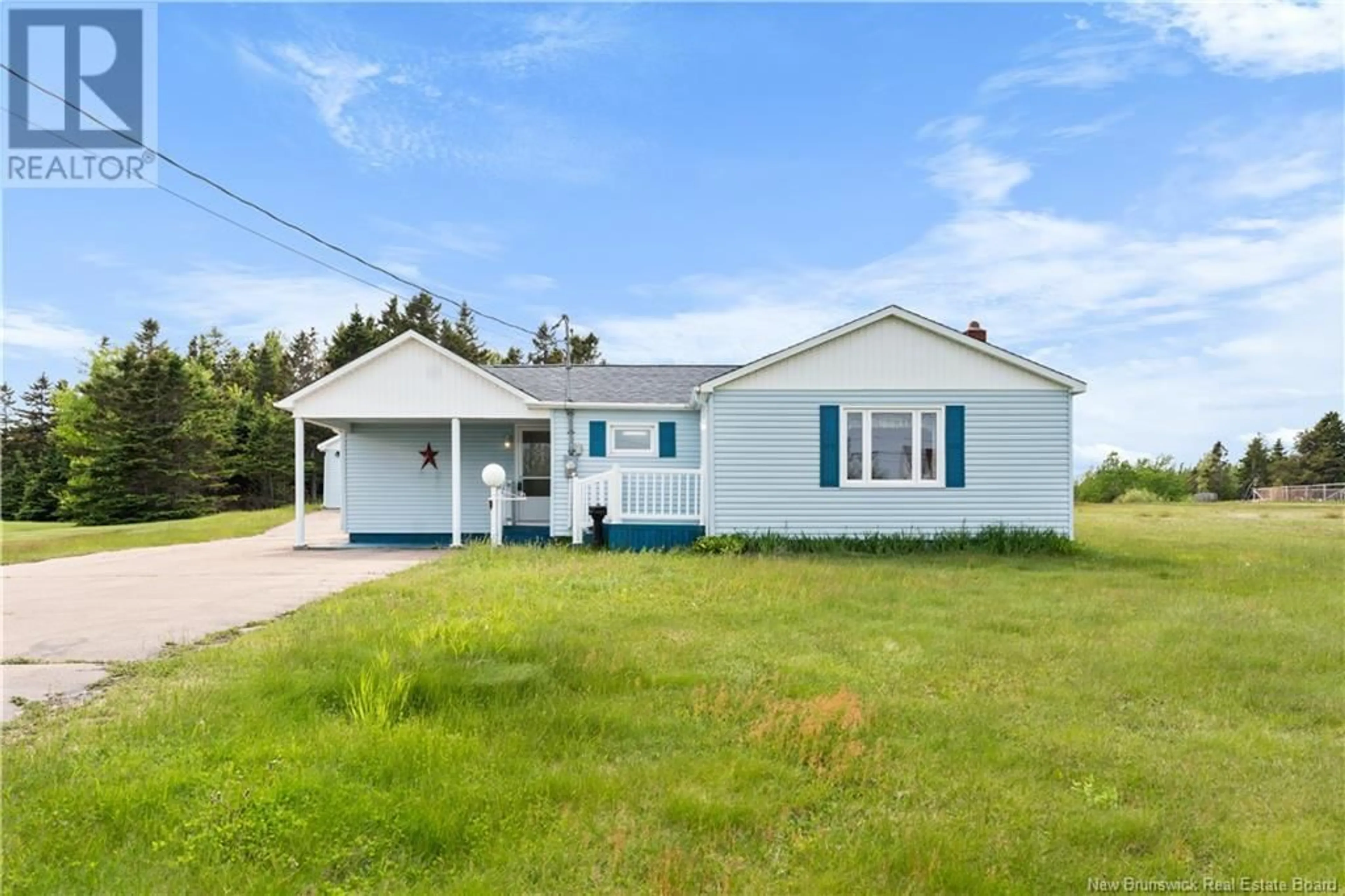 Home with vinyl exterior material, unknown for 91 CAP-LUMIERE ROAD, Richibouctou-Village New Brunswick E4W1C8
