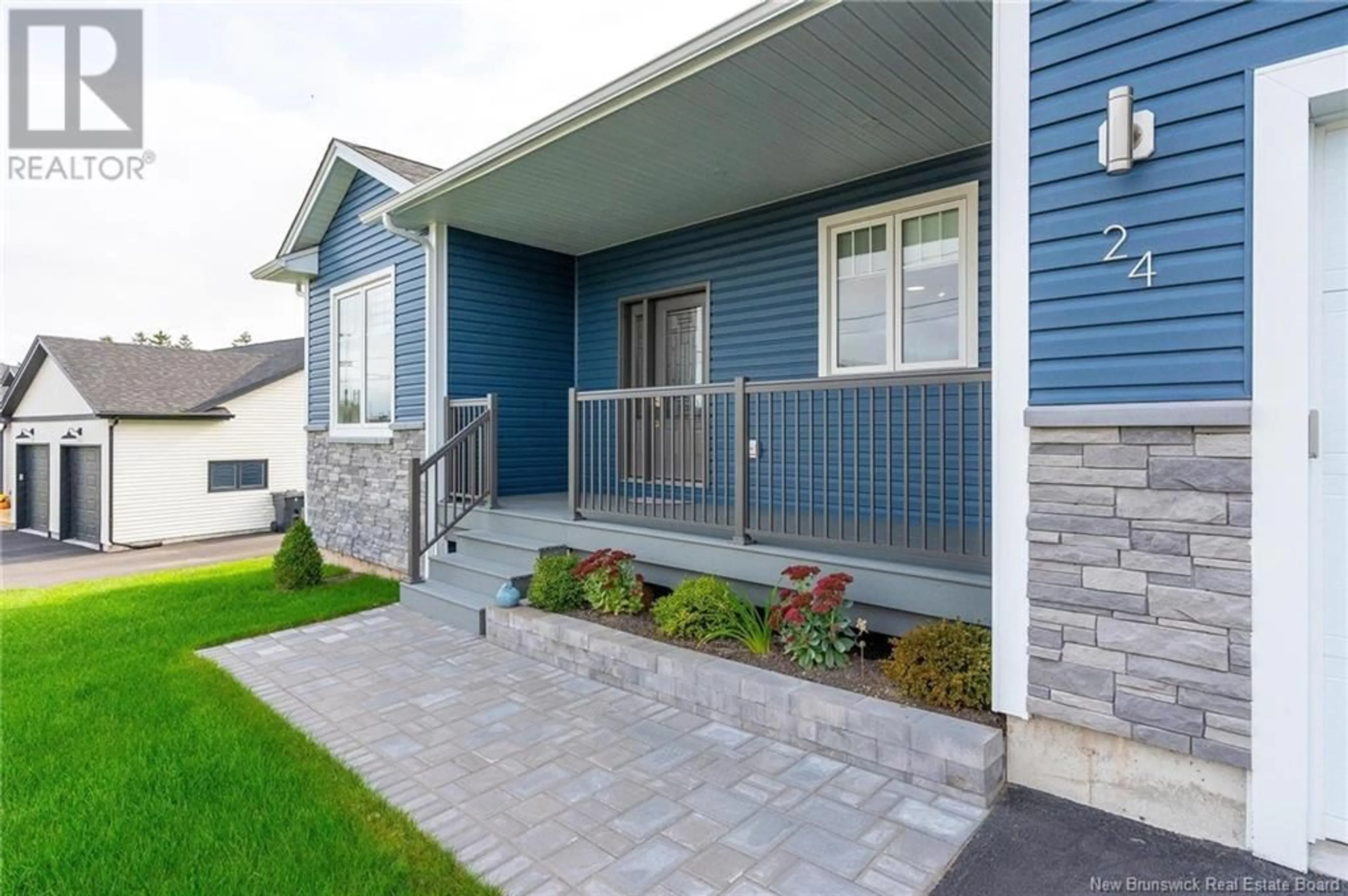 Home with vinyl exterior material, street for 24 GOSHAWK DRIVE, Quispamsis New Brunswick E2E0W6