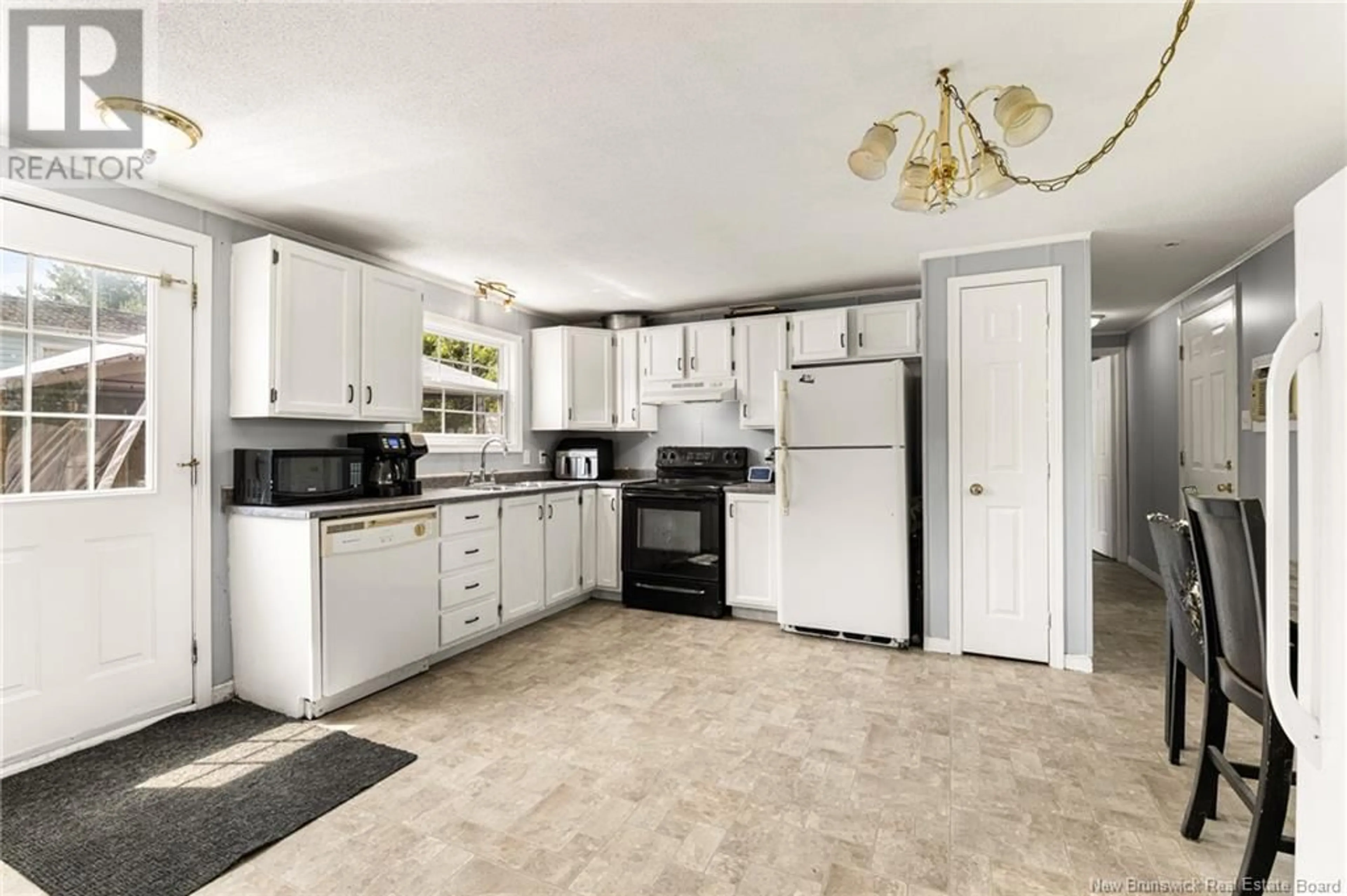 Standard kitchen, ceramic/tile floor for 16 CASCADE AVENUE, Moncton New Brunswick E1E2J7