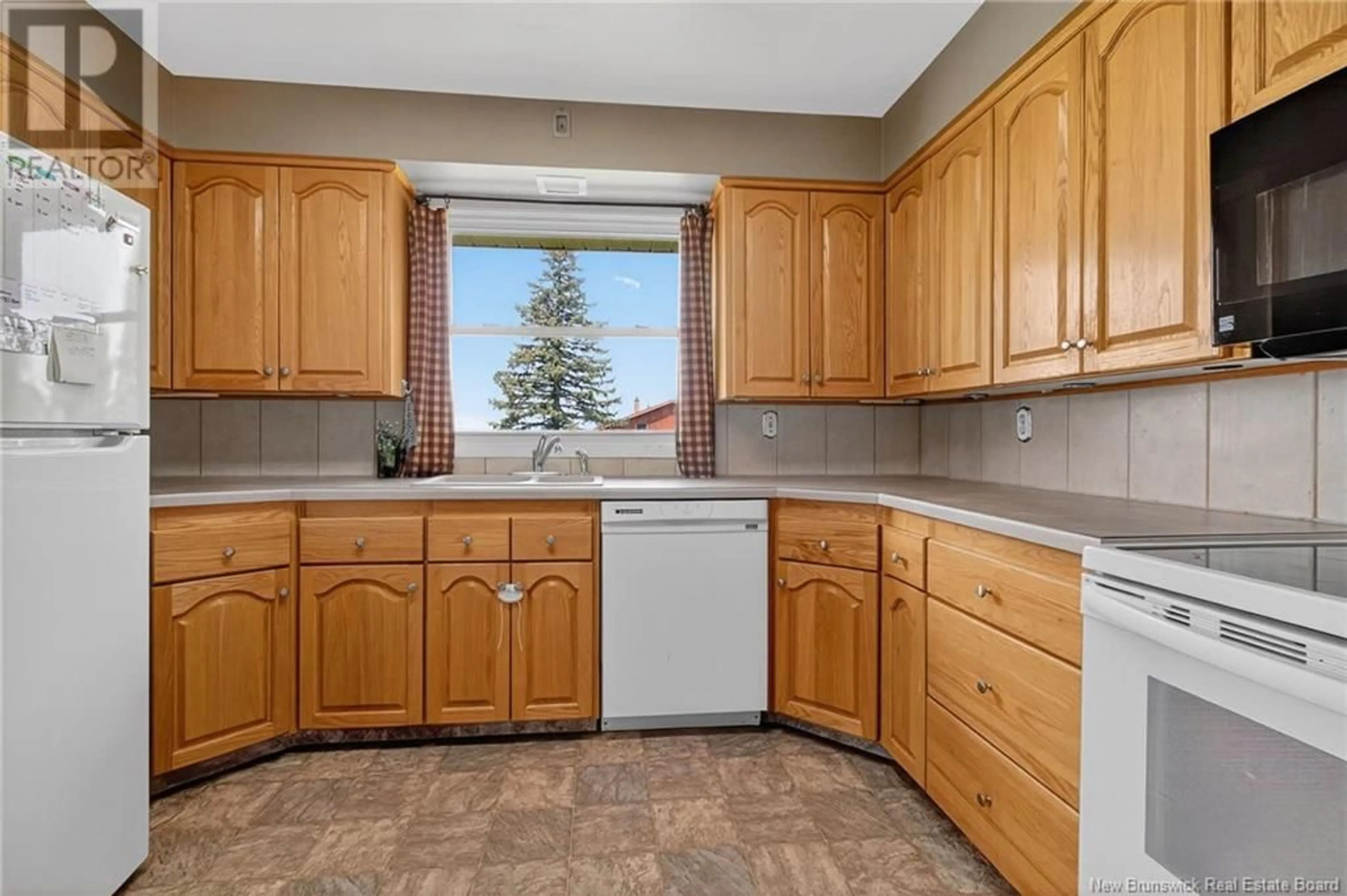 Standard kitchen, ceramic/tile floor for 47 WOOLRIDGE STREET, Riverview New Brunswick E1B3S8