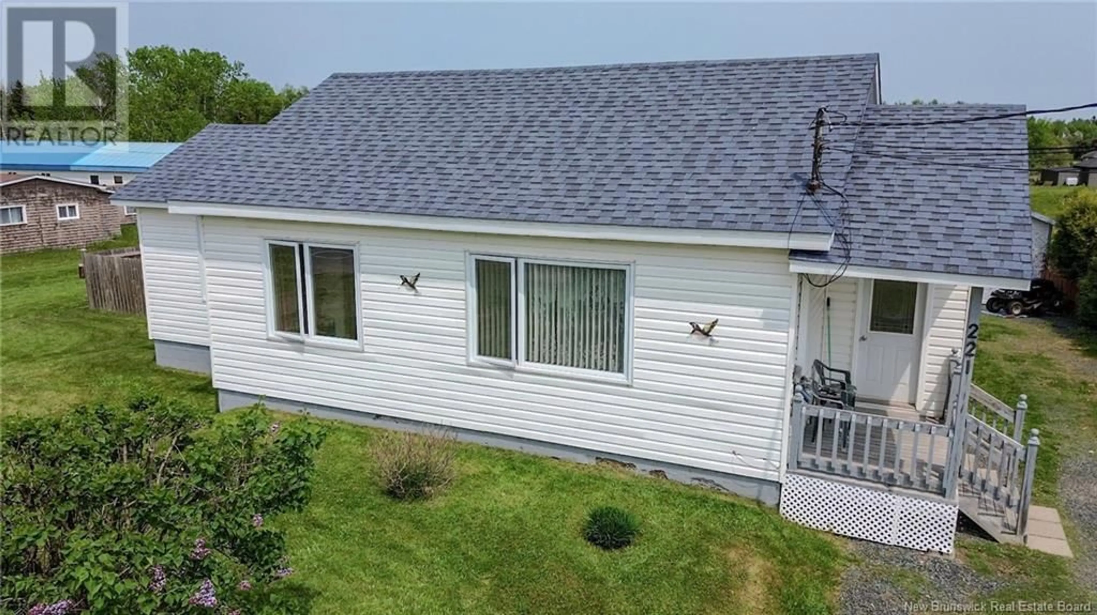 Home with vinyl exterior material, building for 221 ROUTE 134, Petit-Rocher-Nord New Brunswick E8J2G2