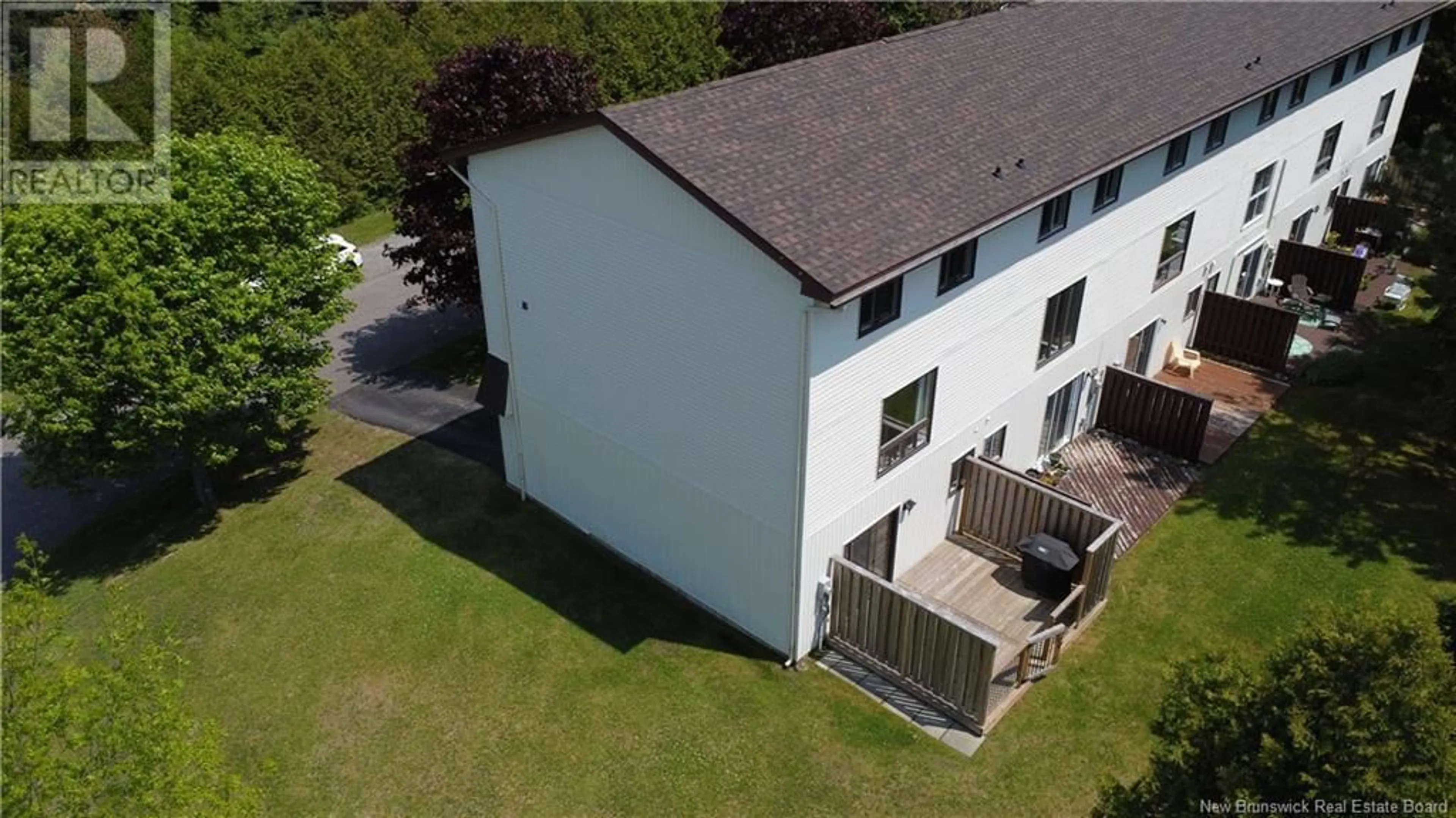 A pic from outside/outdoor area/front of a property/back of a property/a pic from drone, building for 23 HILLSVIEW CRESCENT, Rothesay New Brunswick E2E3N5