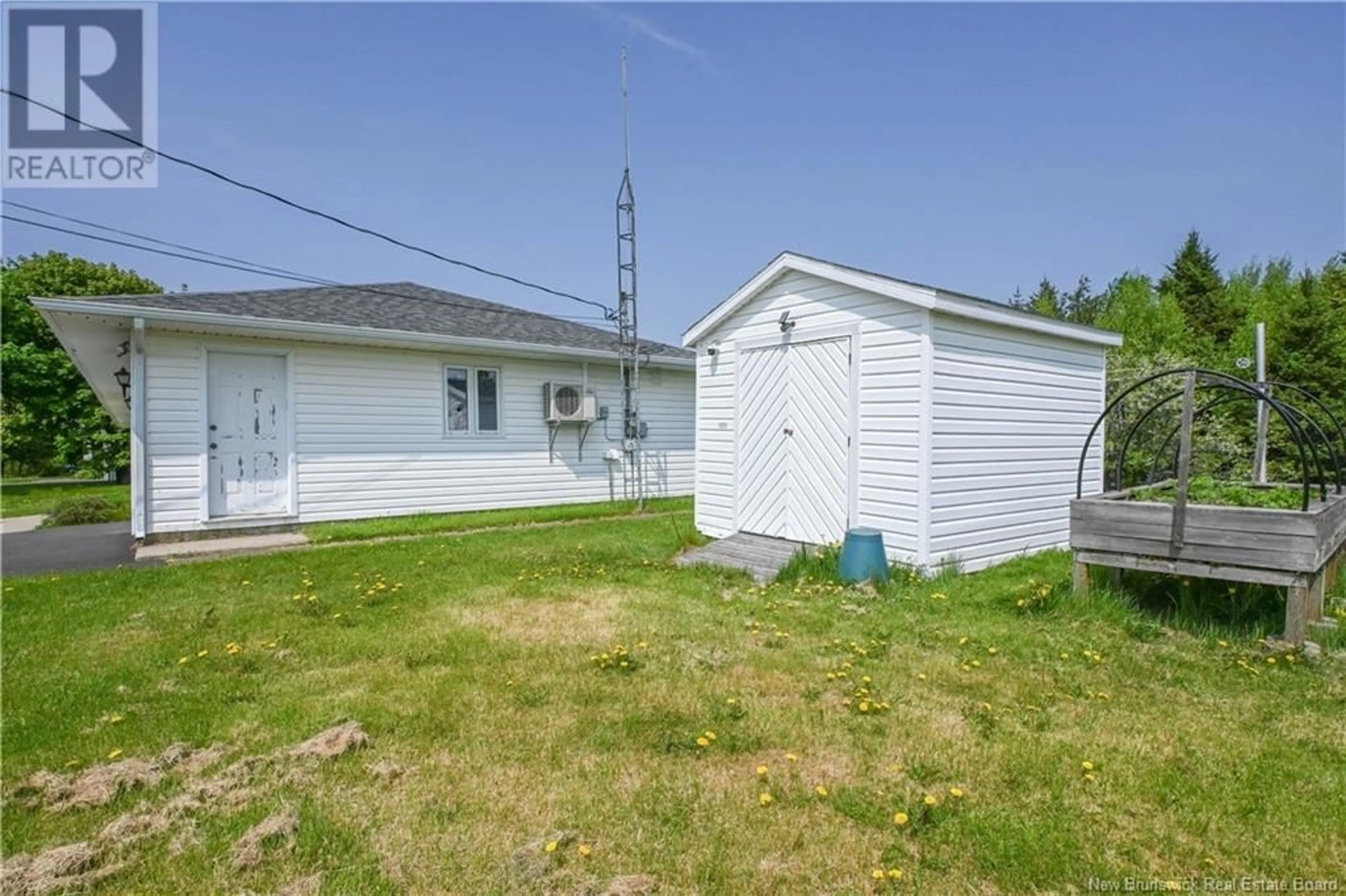 Shed for 459 RUE POINTE-À-BOULEAU STREET, Tracadie New Brunswick E1X1B6