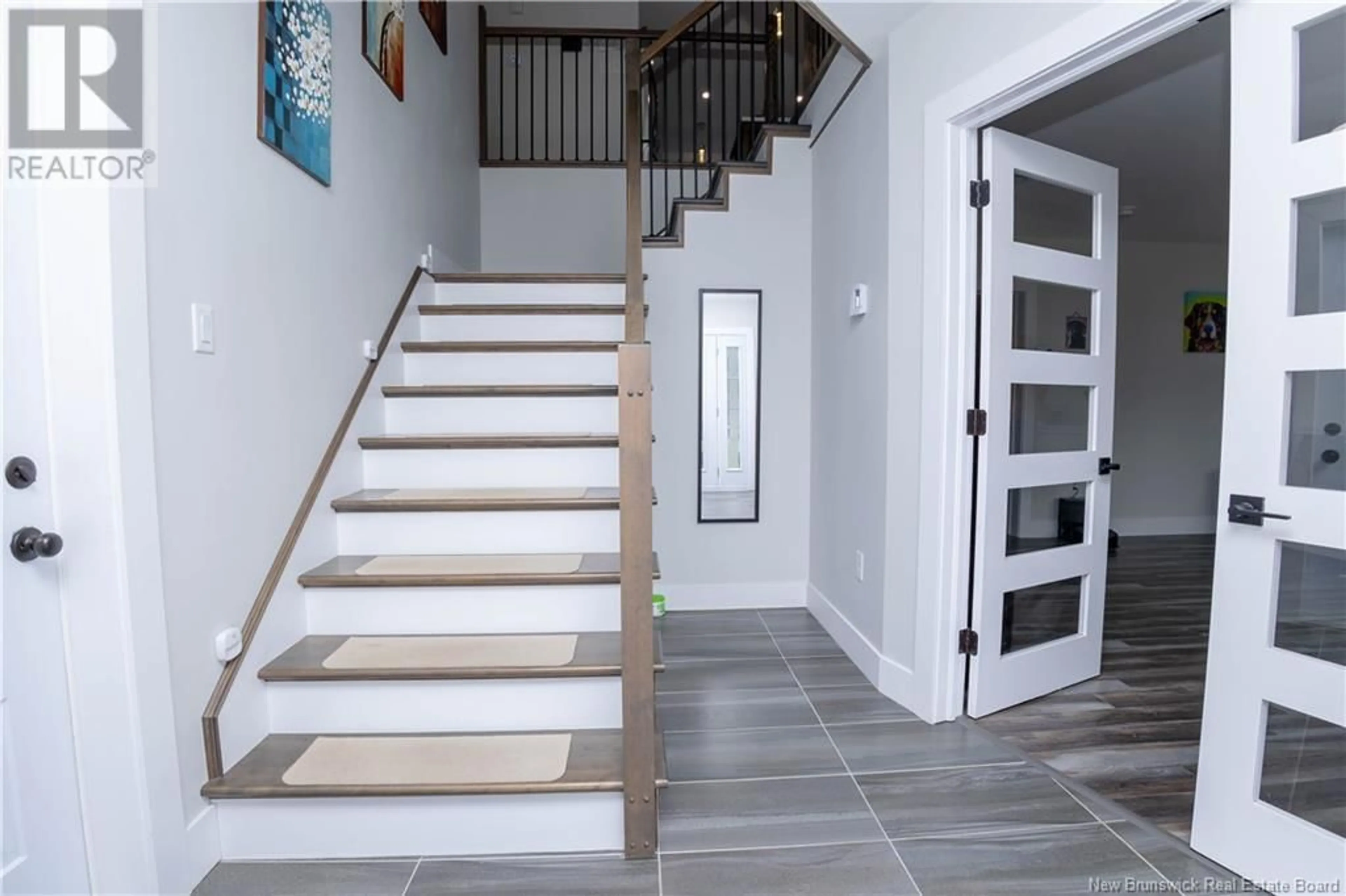 Indoor entryway for 35 DOHERTY DRIVE, Oromocto New Brunswick E2V0M7