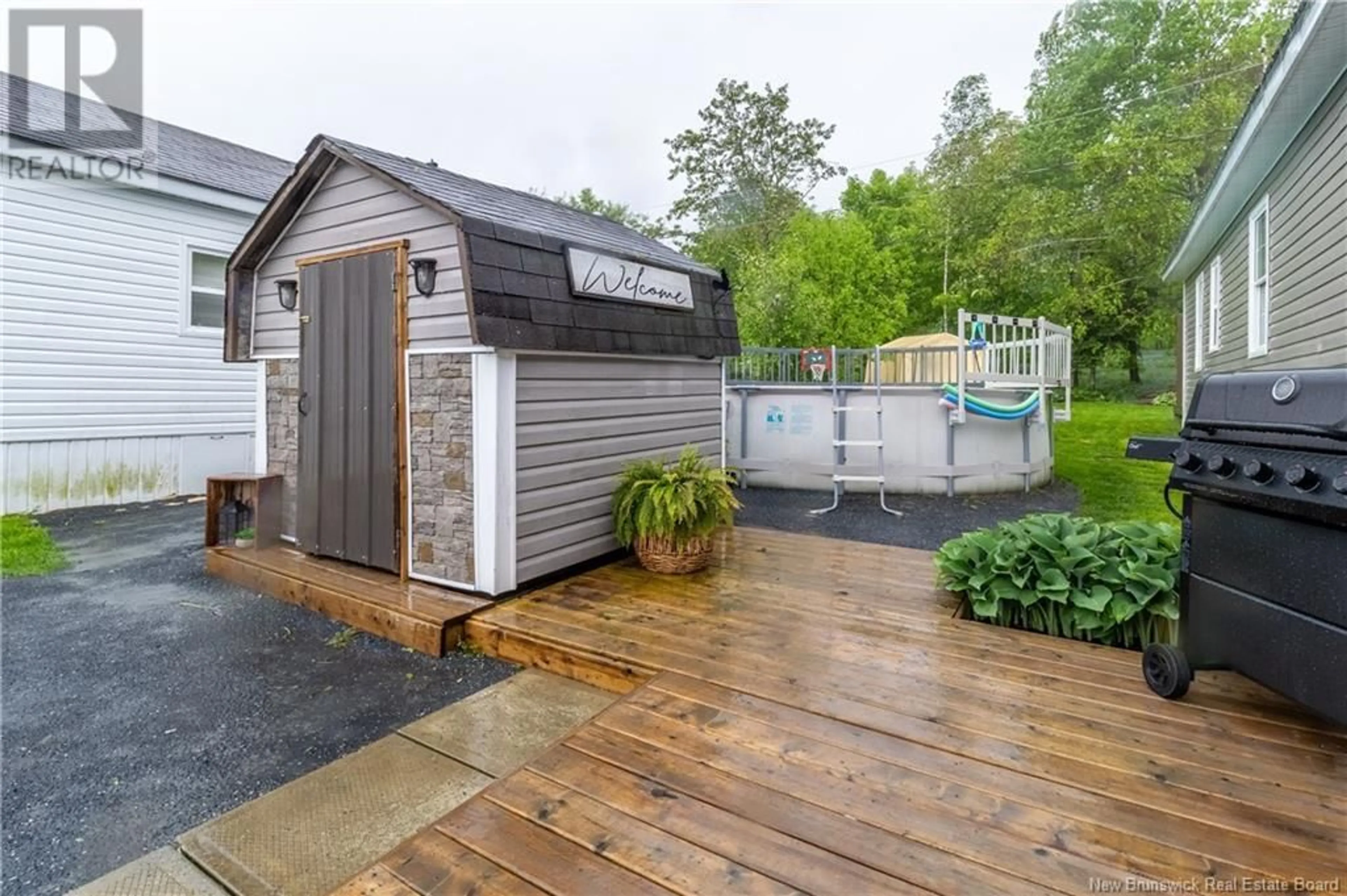 Patio, street for 9 CHESTNUT STREET, Woodstock New Brunswick E7M1K4