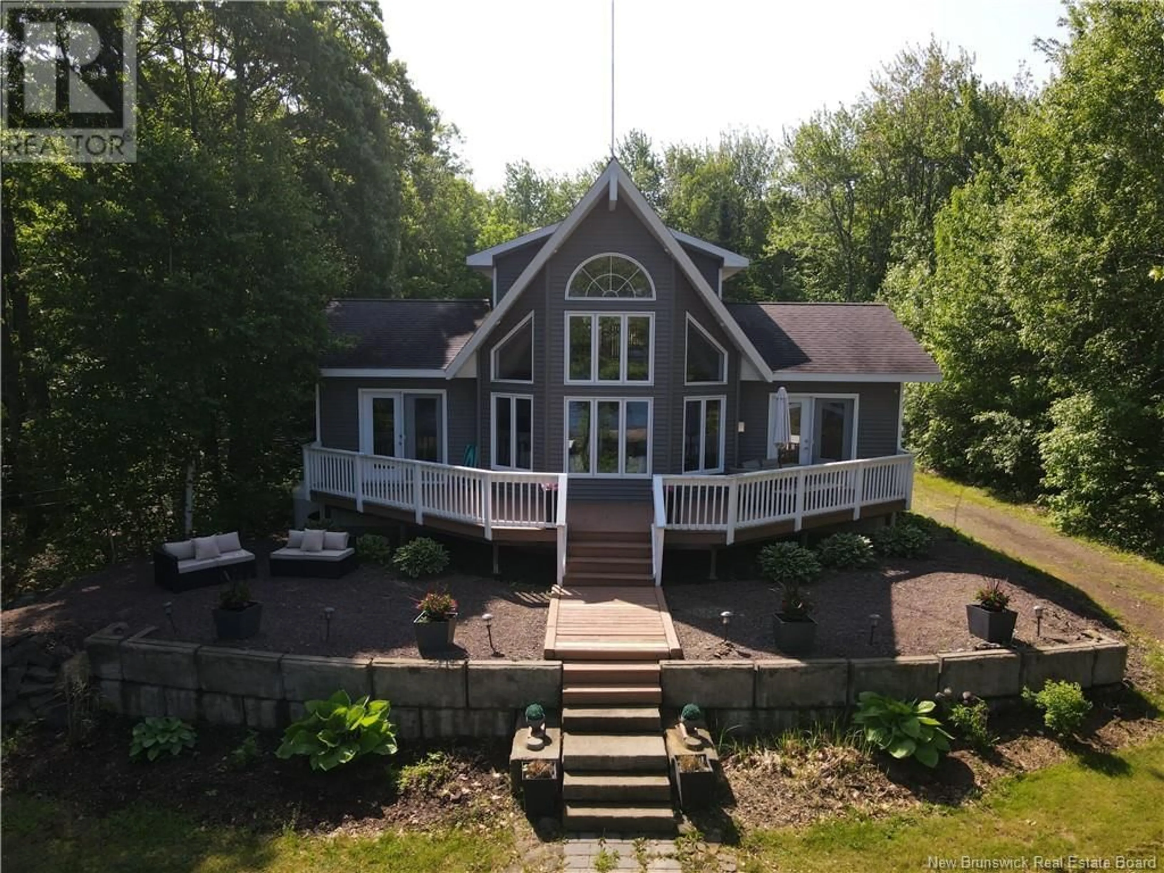 A pic from outside/outdoor area/front of a property/back of a property/a pic from drone, water/lake/river/ocean view for 15 SCHOOL HOUSE LANE, Cumberland Bay New Brunswick E4A0A8