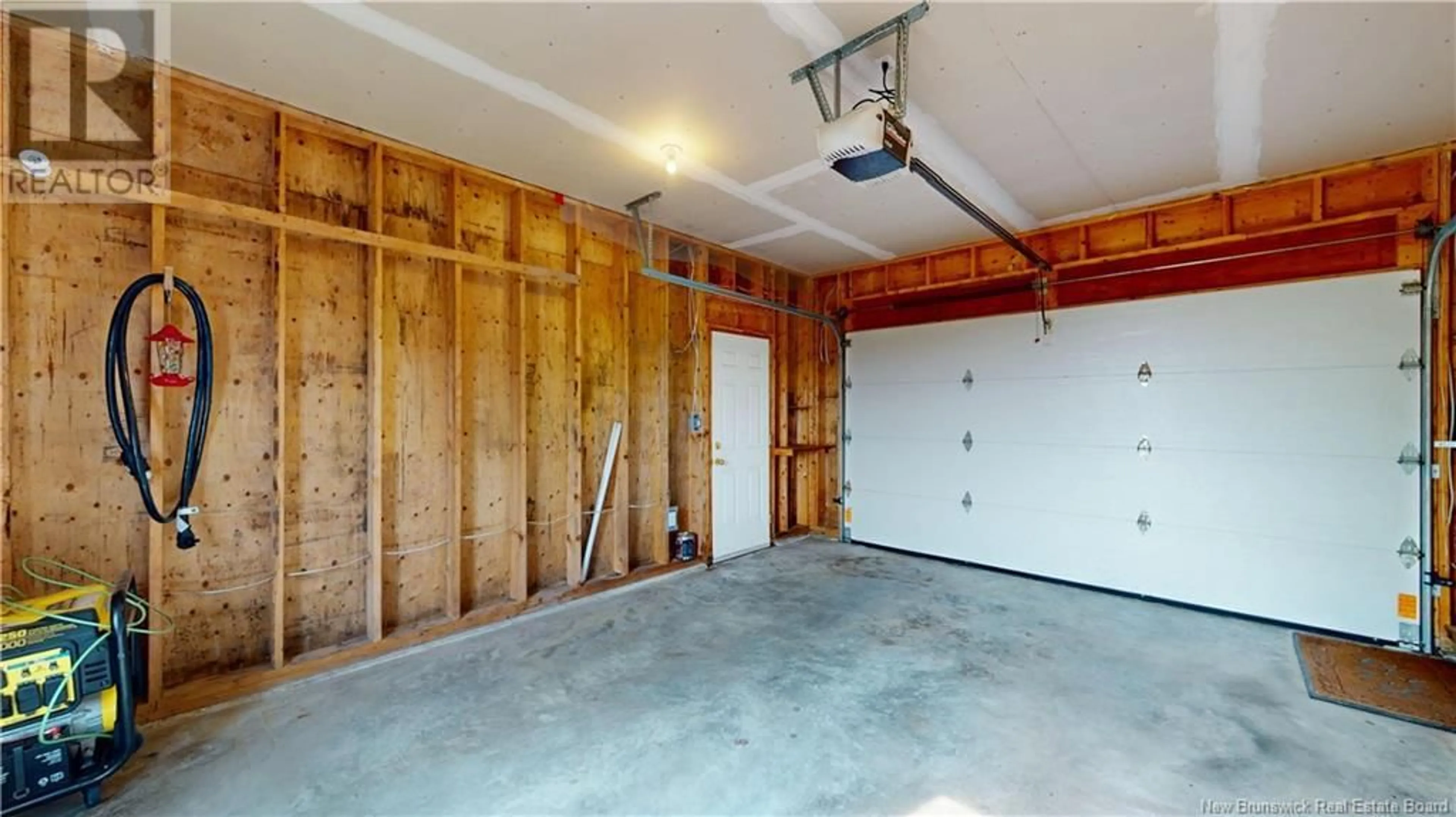 Indoor garage for 475 SHORE ROAD, Breadalbane New Brunswick E5C1P2