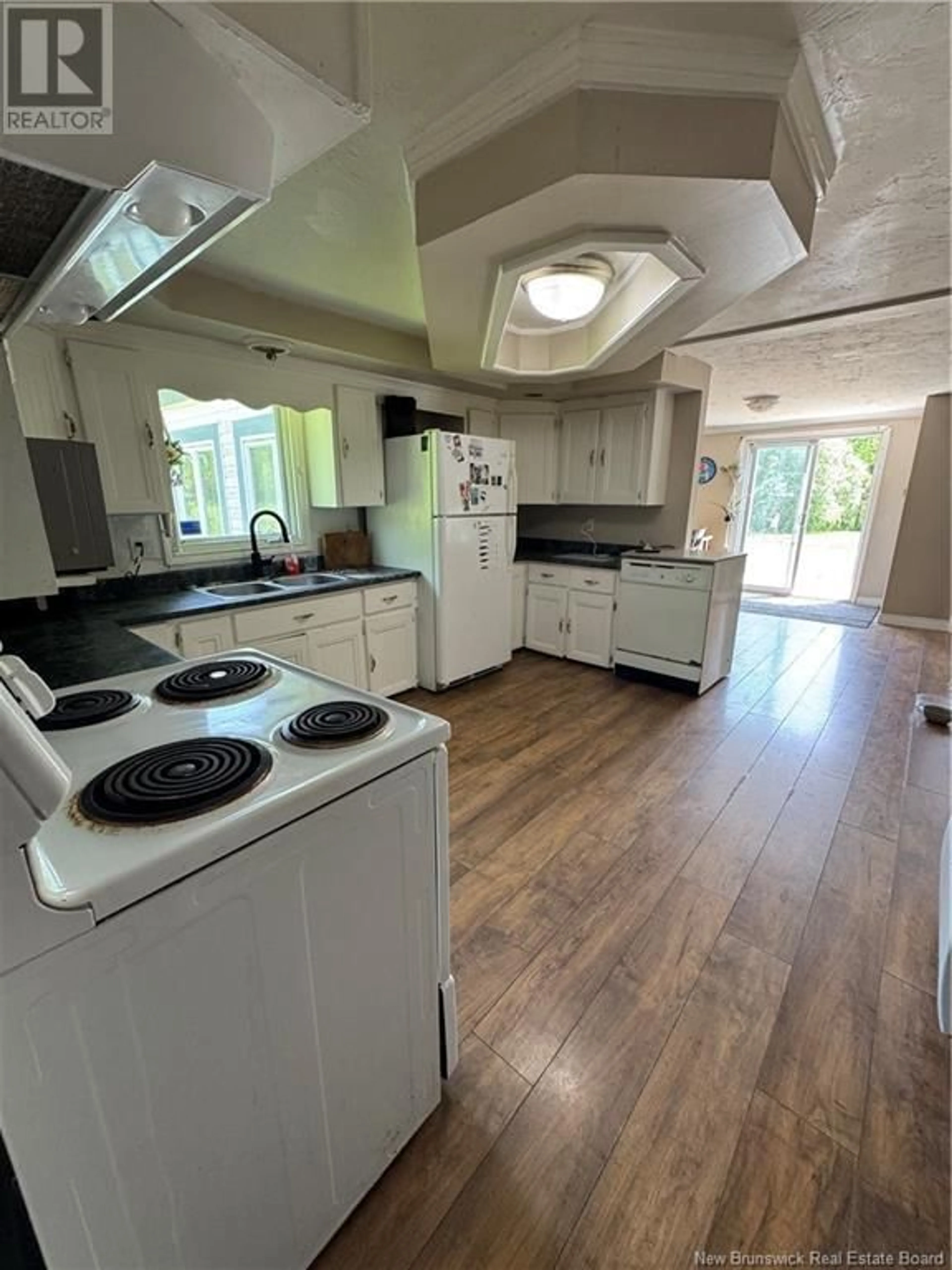 Open concept kitchen, unknown for 7323 ROUTE 134, Sainte-Anne-De-Kent New Brunswick E4S1E3