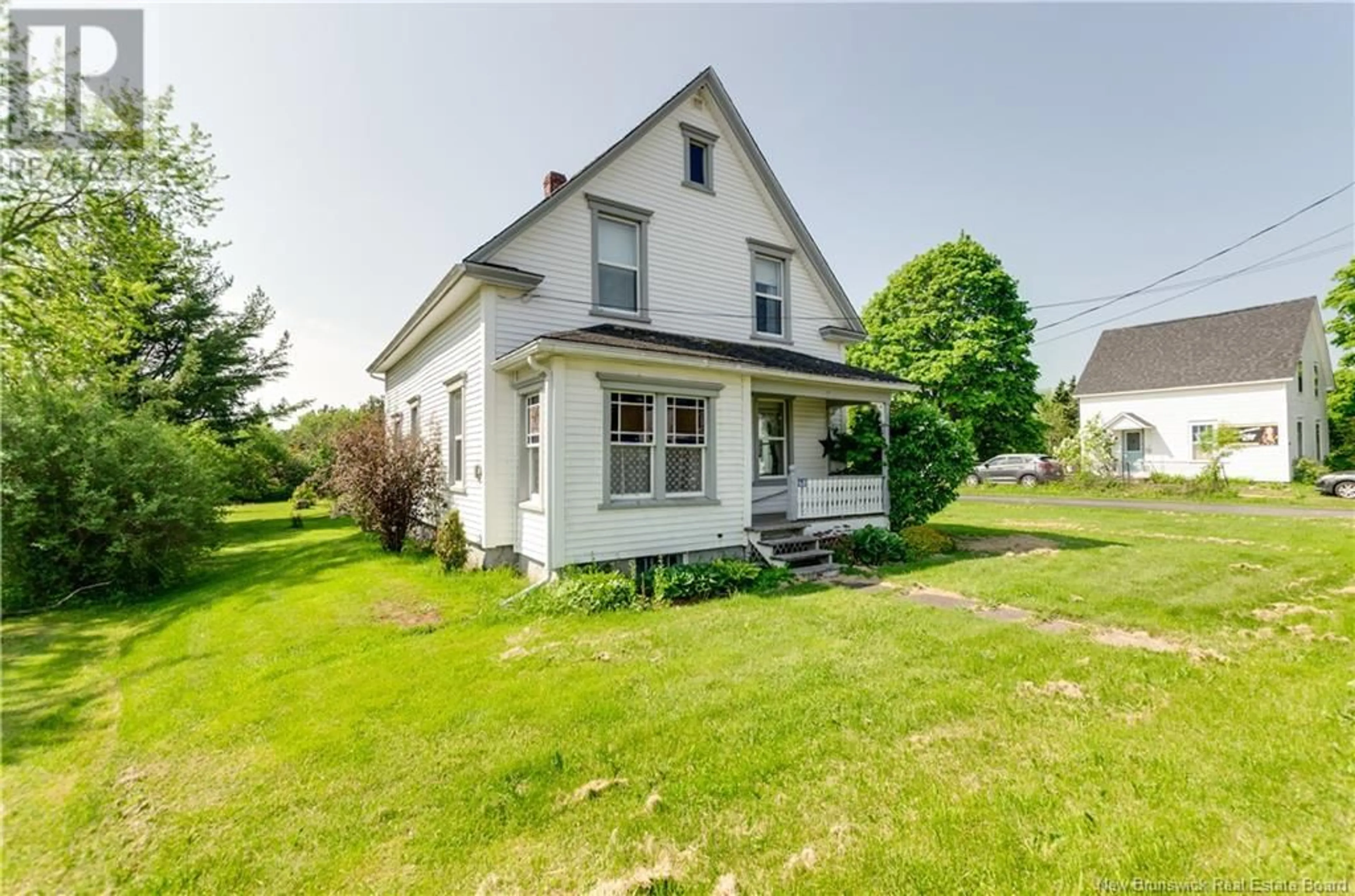 A pic from outside/outdoor area/front of a property/back of a property/a pic from drone, street for 68 ACADEMY STREET, Hillsborough New Brunswick E4H2R8