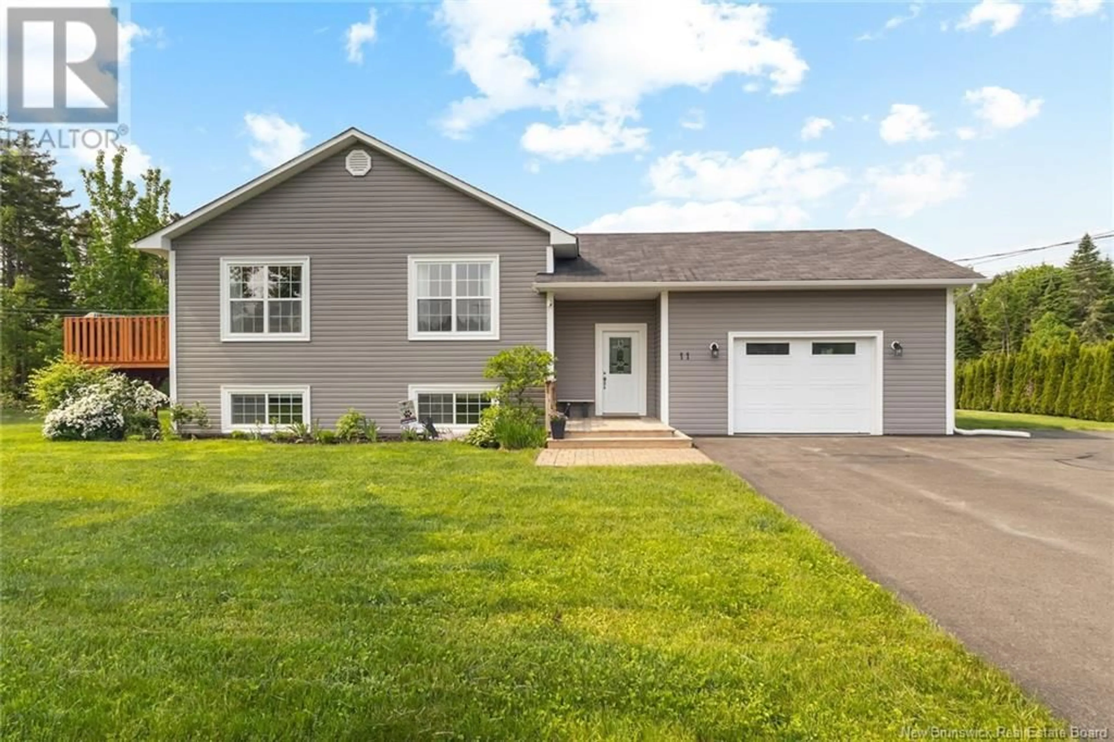 Home with vinyl exterior material, street for 11 INDEPENDENCE STREET, Killarney Road New Brunswick E3G0V1