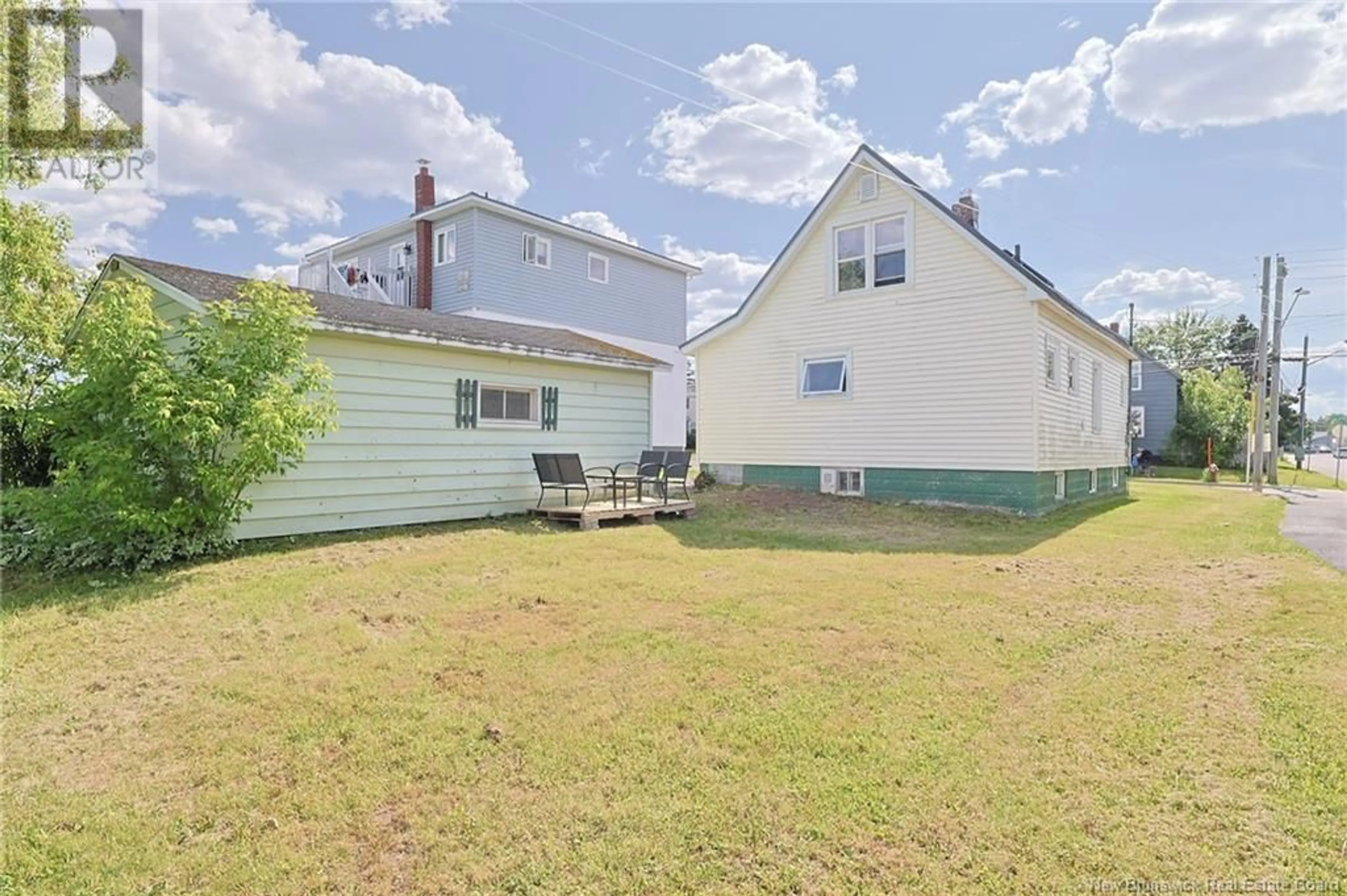 A pic from outside/outdoor area/front of a property/back of a property/a pic from drone, unknown for 69 CEDAR, Moncton New Brunswick E1C7L3