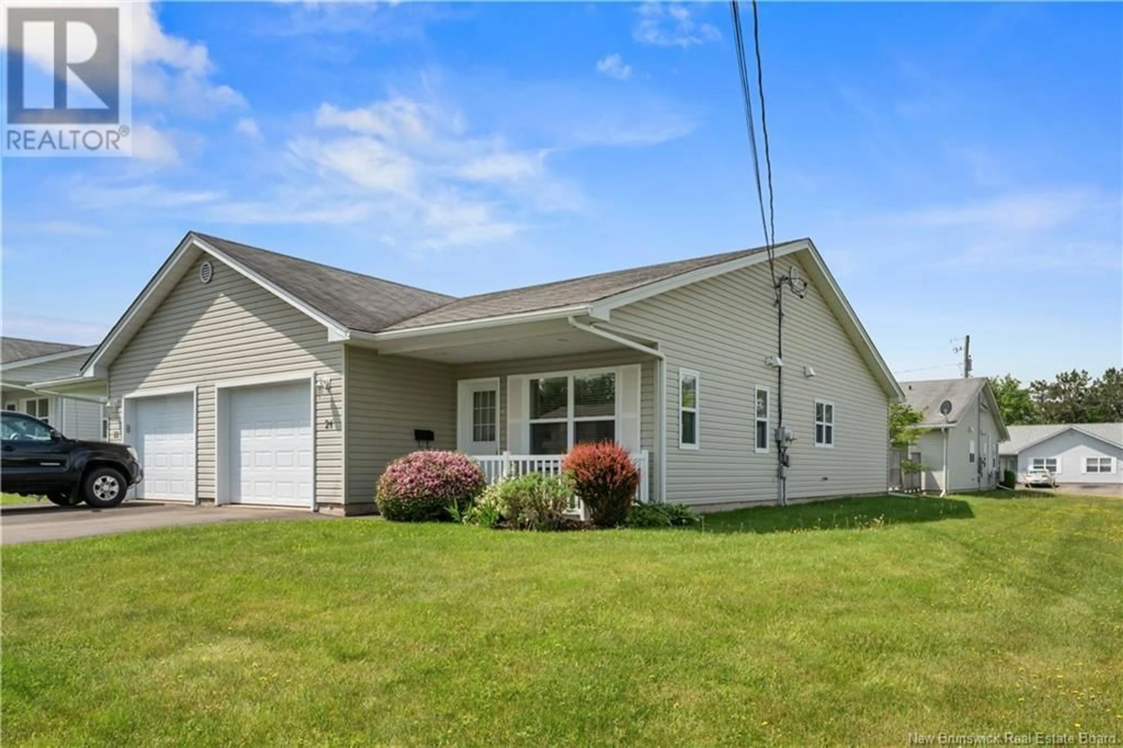 Home with vinyl exterior material, unknown for 24 TOWNSEND AVENUE, Riverview New Brunswick E1B5T6