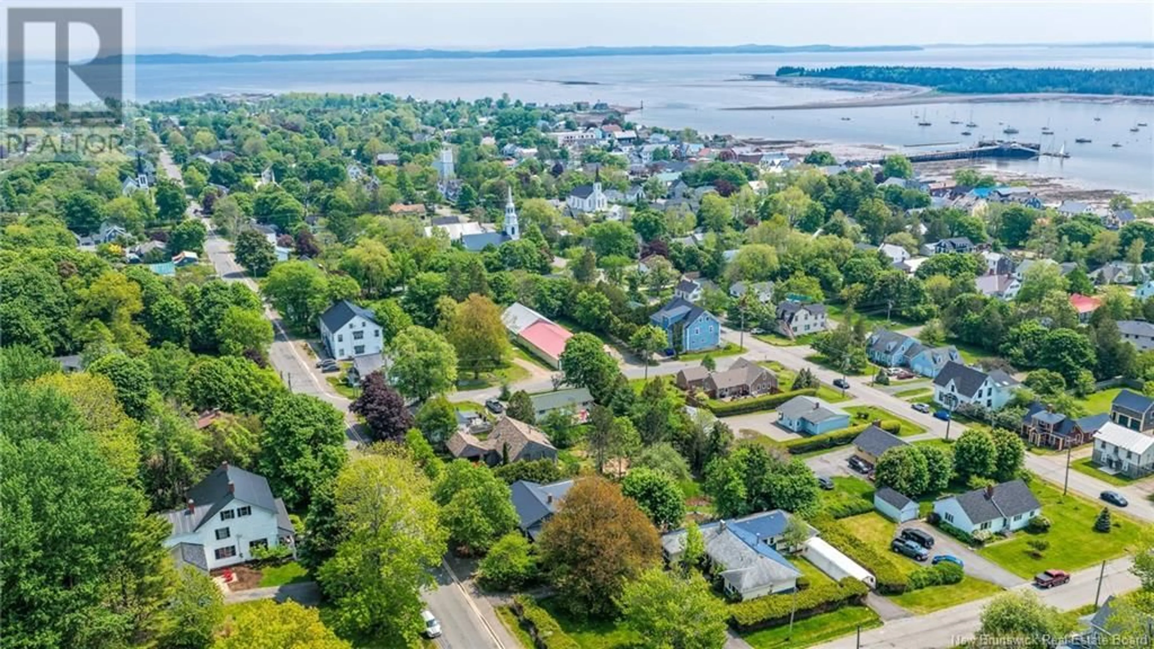A pic from outside/outdoor area/front of a property/back of a property/a pic from drone, water/lake/river/ocean view for 78 PARR STREET, Saint Andrews New Brunswick E5B1L8