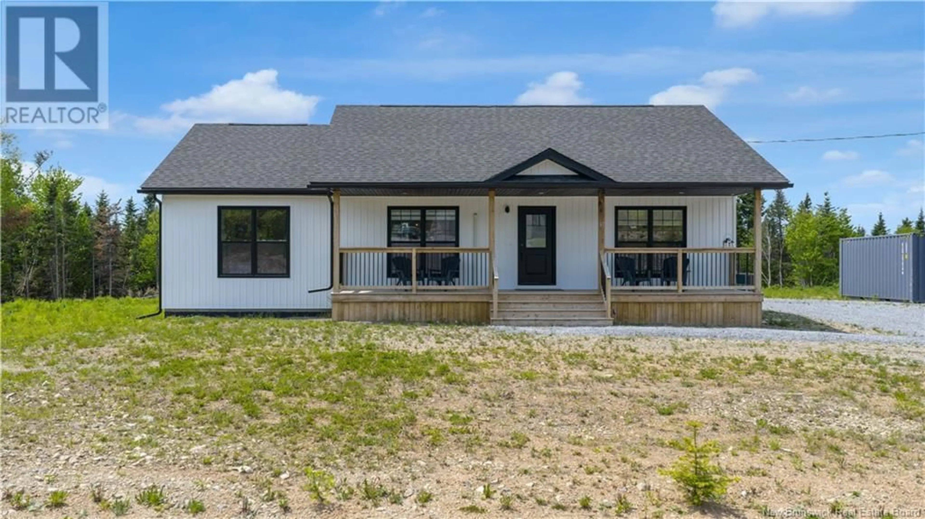 Home with vinyl exterior material, building for 81 MALLORY STREET, Saint John New Brunswick E2N0C3