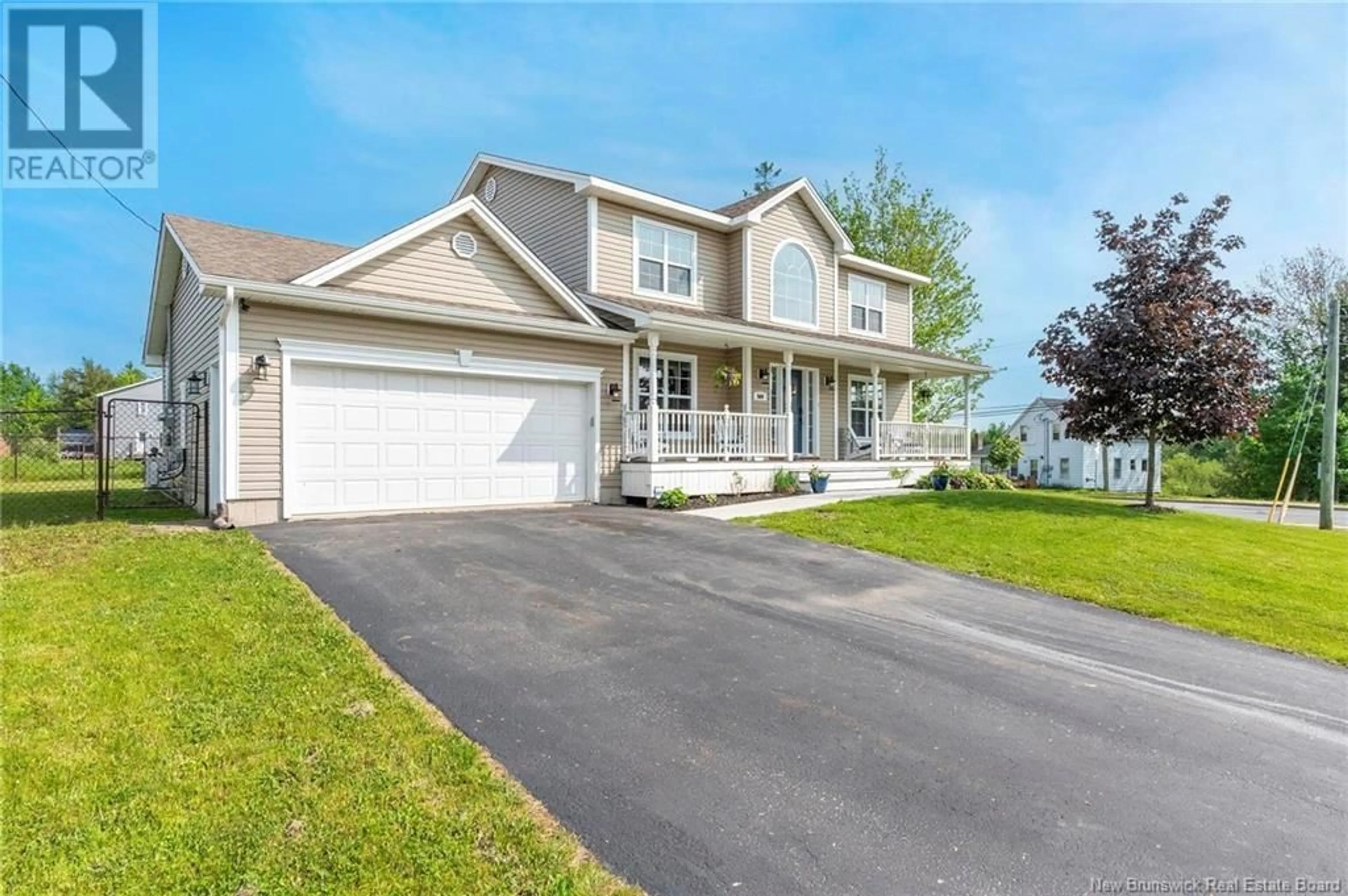 Home with vinyl exterior material, street for 569 EVERGREEN DRIVE, Moncton New Brunswick E1G0T8