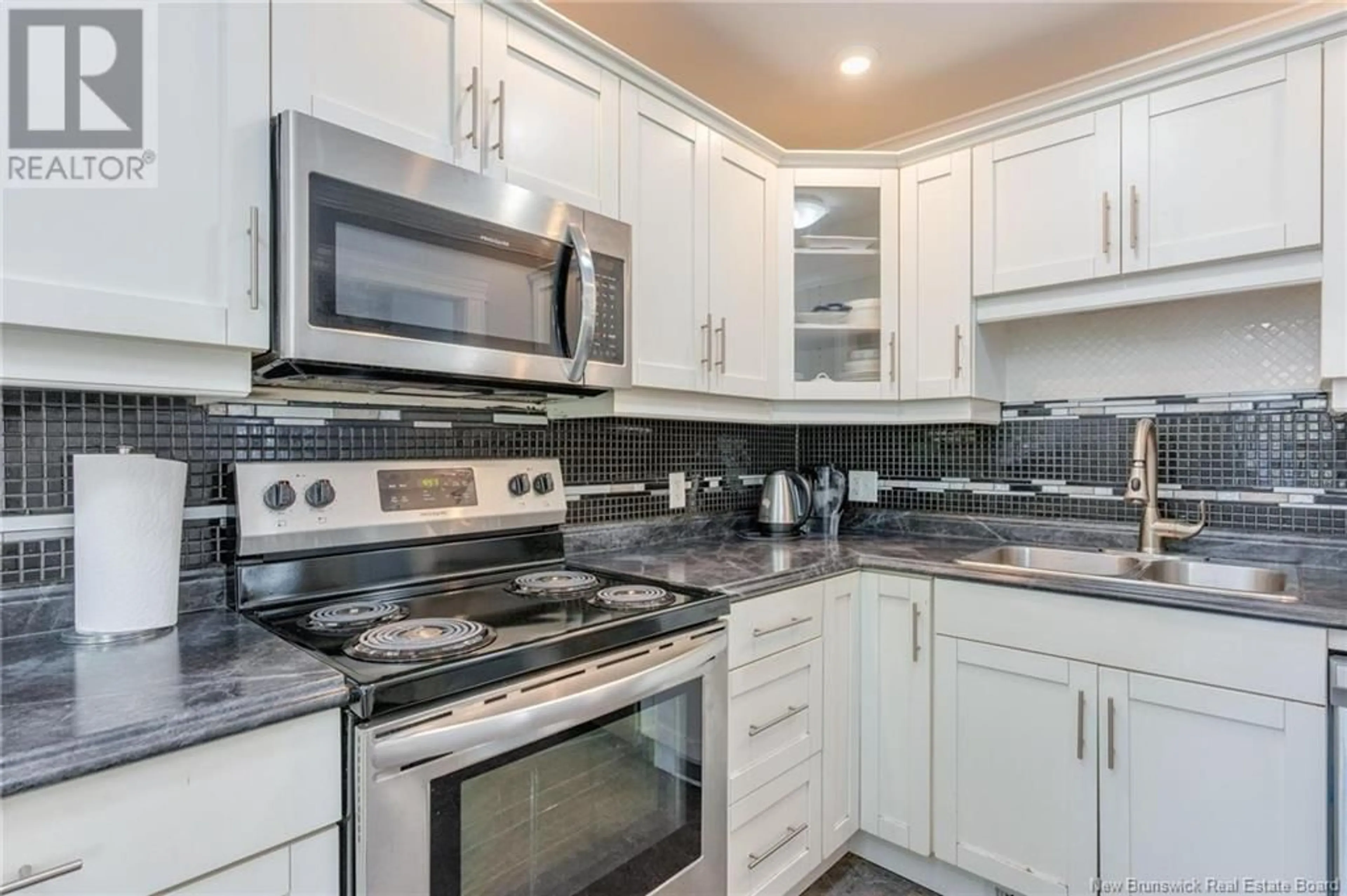 Standard kitchen, ceramic/tile floor for 9 FEGAN COURT, Saint John New Brunswick E2K2T5