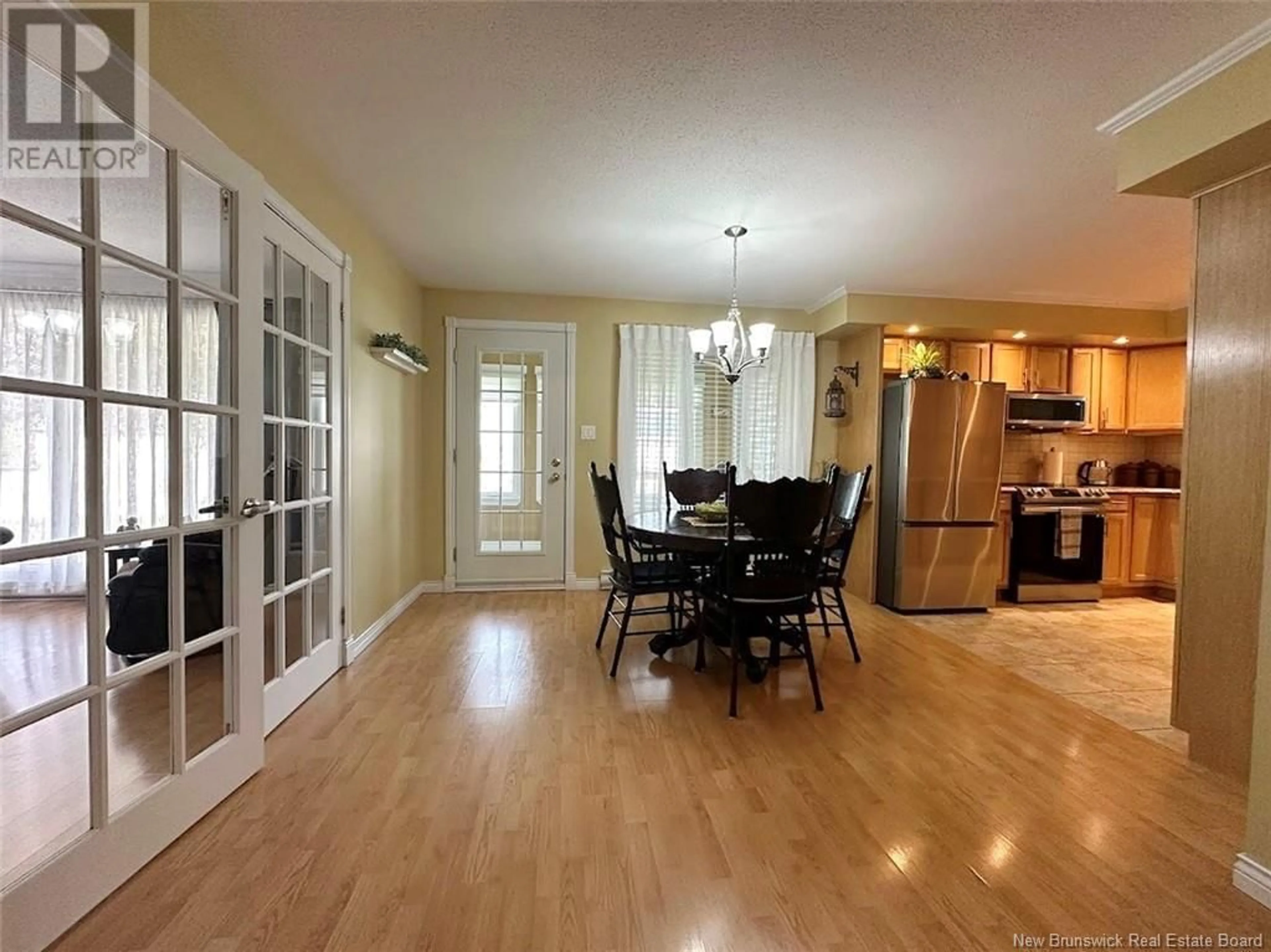 Dining room, wood/laminate floor for 4 BELLEVUE STREET, Saint-François-de-Madawaska New Brunswick E7A1A3