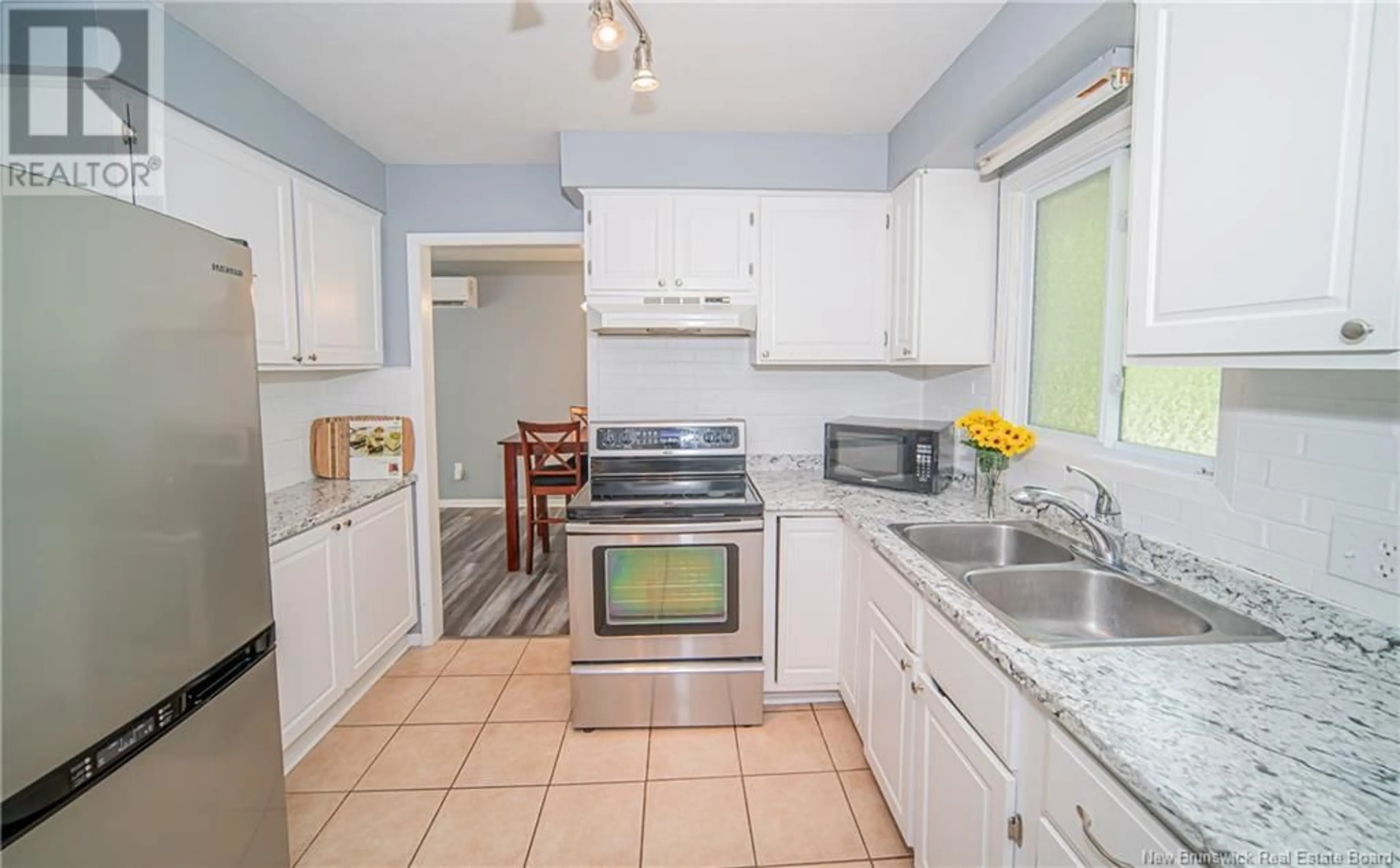 Standard kitchen, ceramic/tile floor for 187 SUNRISE ESTATE DRIVE, New Maryland New Brunswick E3C1G6