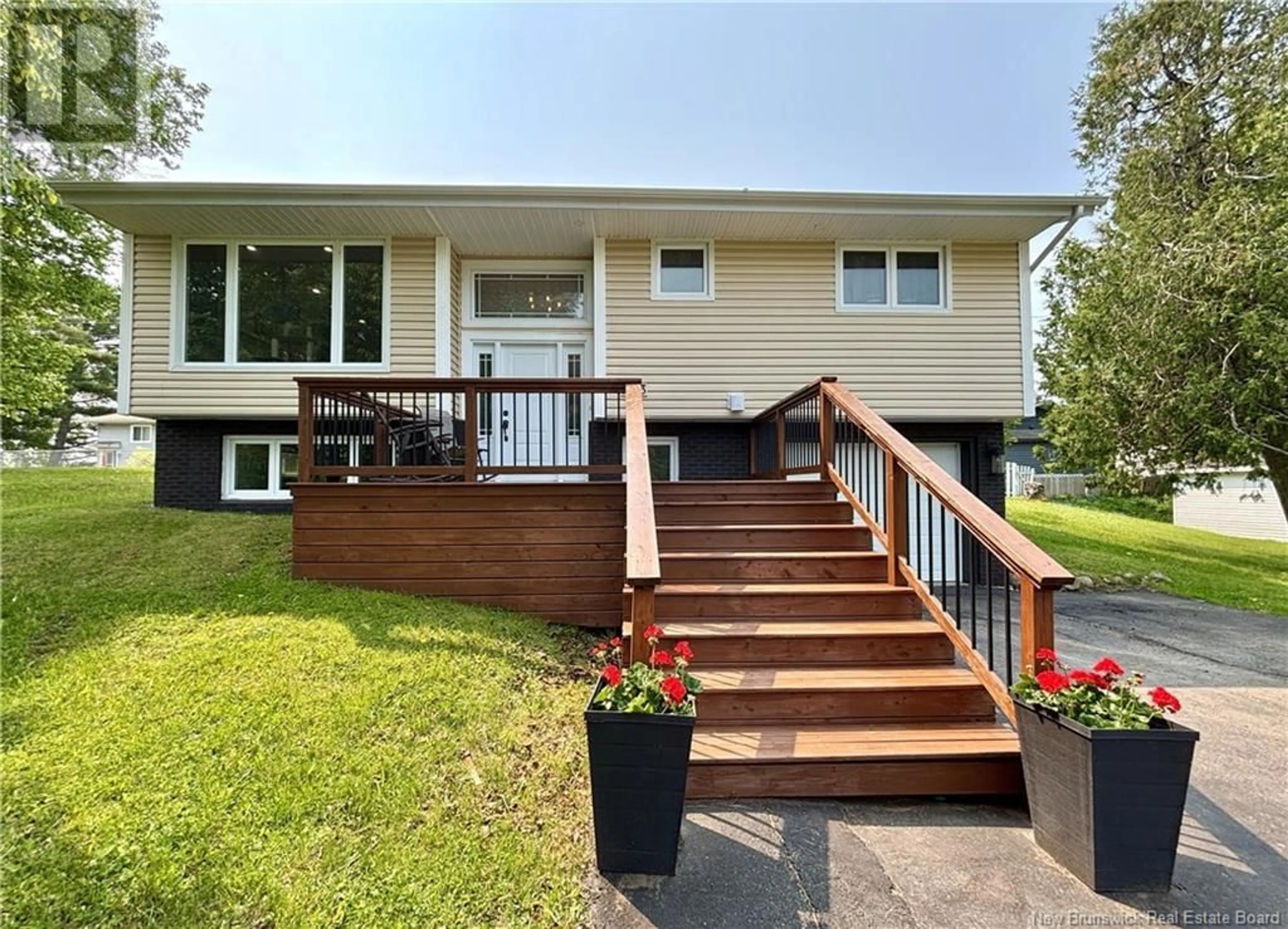 Home with vinyl exterior material, unknown for 1223 ULRIC, Bathurst New Brunswick E2A3X9