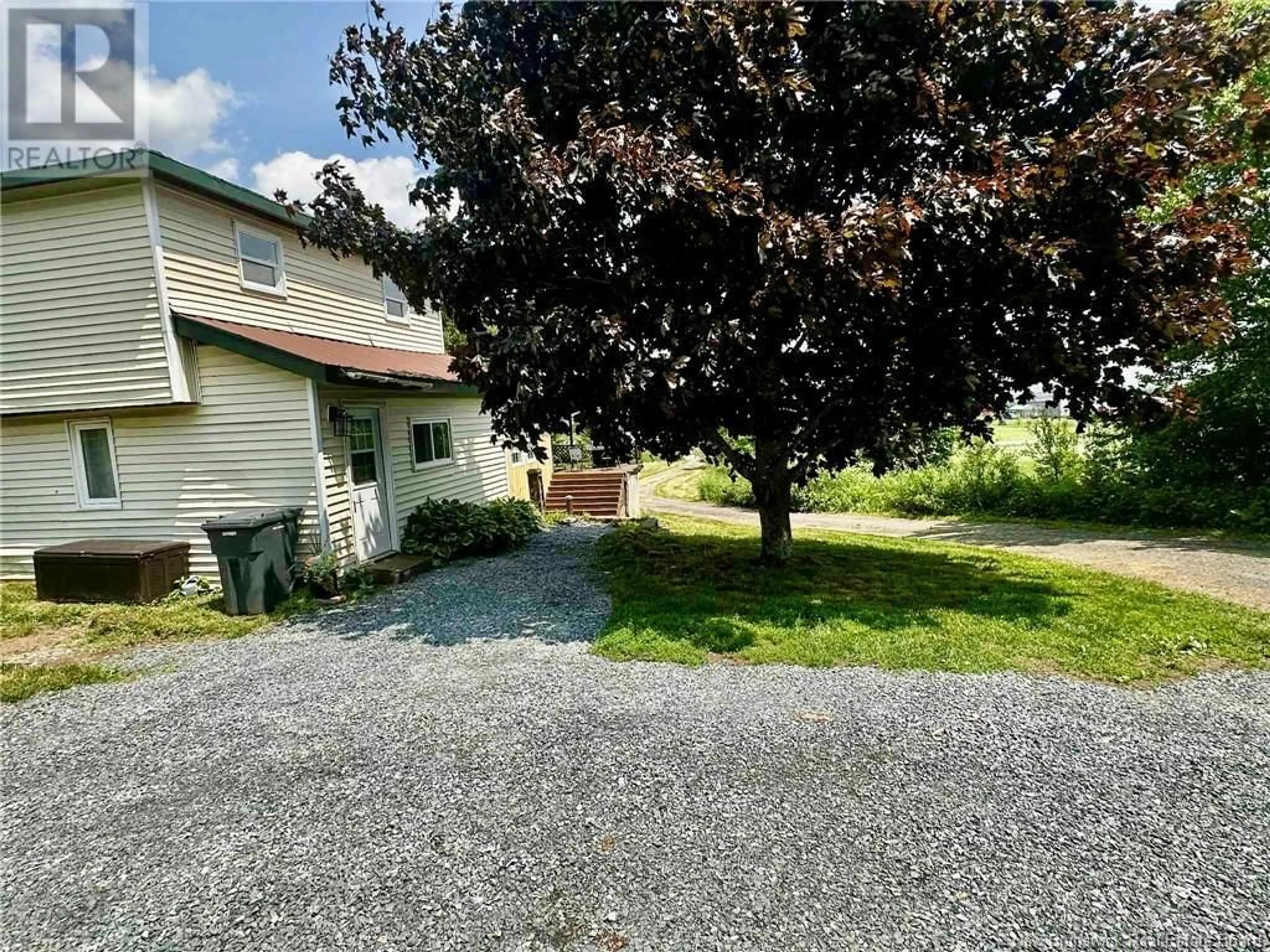 A pic from outside/outdoor area/front of a property/back of a property/a pic from drone, street for 2286 ROUTE 102, Gagetown New Brunswick E5M1T6