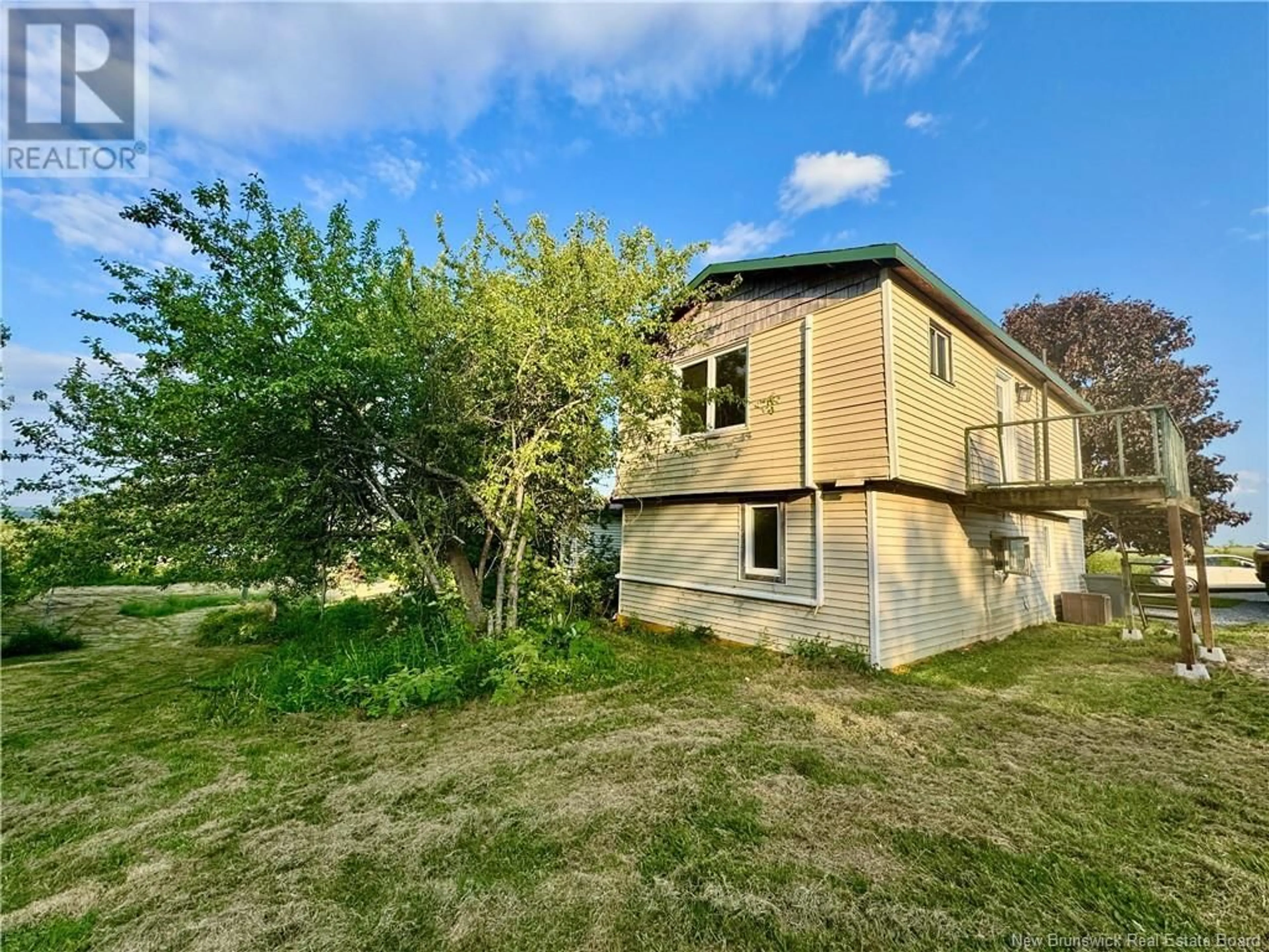 A pic from outside/outdoor area/front of a property/back of a property/a pic from drone, building for 2286 ROUTE 102, Gagetown New Brunswick E5M1T6