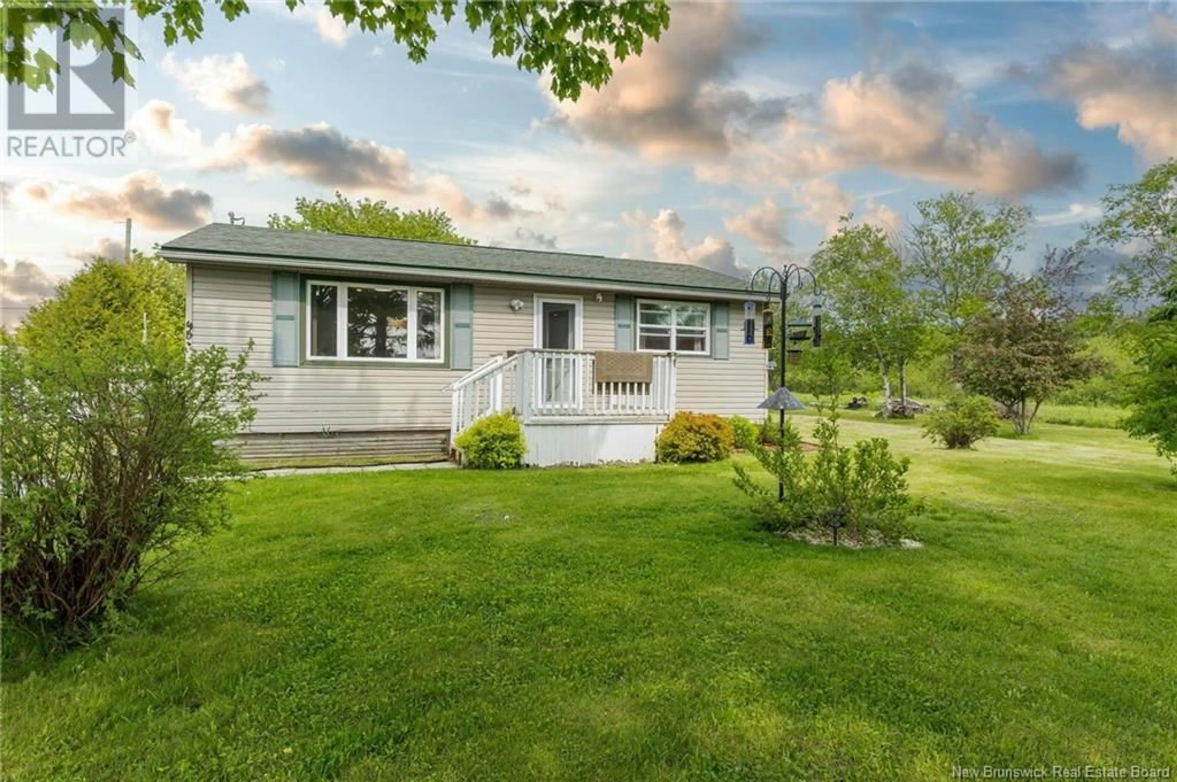 Home with vinyl exterior material, unknown for 45 BOROSHA ROAD, Saint John New Brunswick E2P1G7