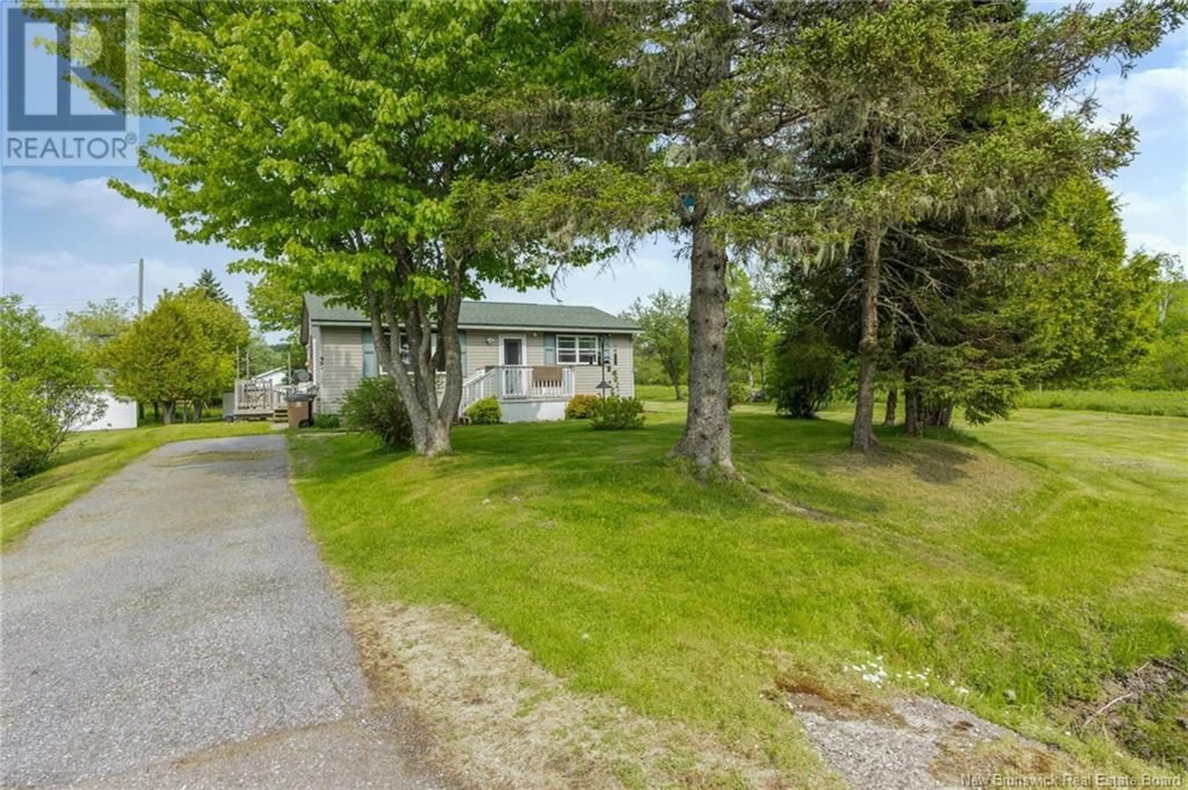 A pic from outside/outdoor area/front of a property/back of a property/a pic from drone, street for 45 BOROSHA ROAD, Saint John New Brunswick E2P1G7