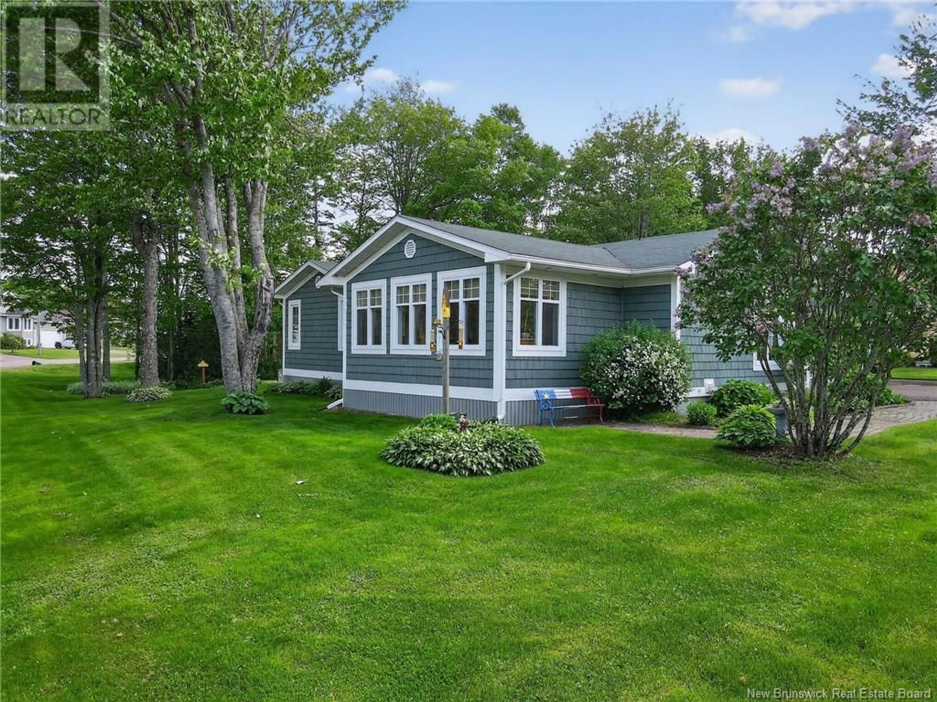 Home with vinyl exterior material, water/lake/river/ocean view for 451 BREAUX BRIDGE, Shediac New Brunswick E4P2M5