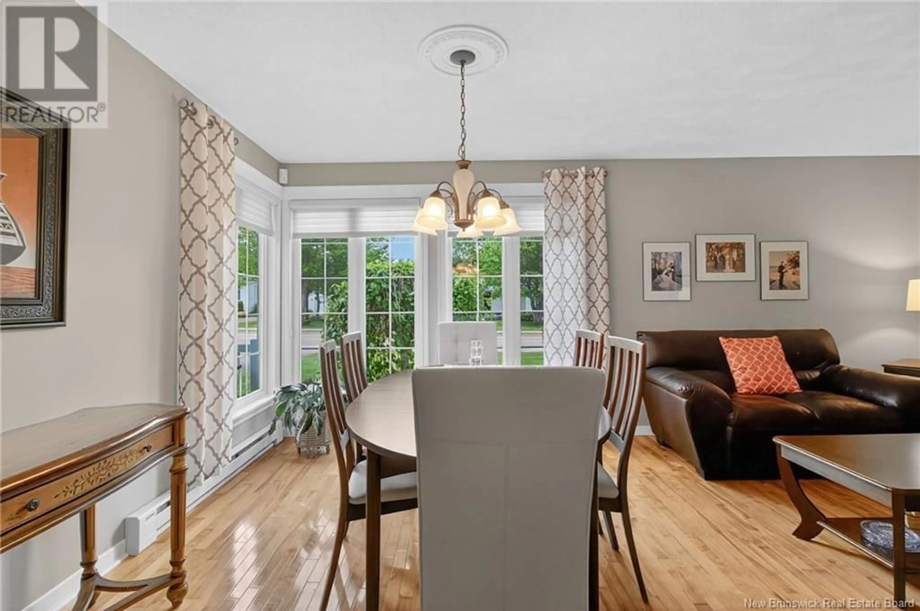 Dining room, wood/laminate floor for 451 BREAUX BRIDGE, Shediac New Brunswick E4P2M5