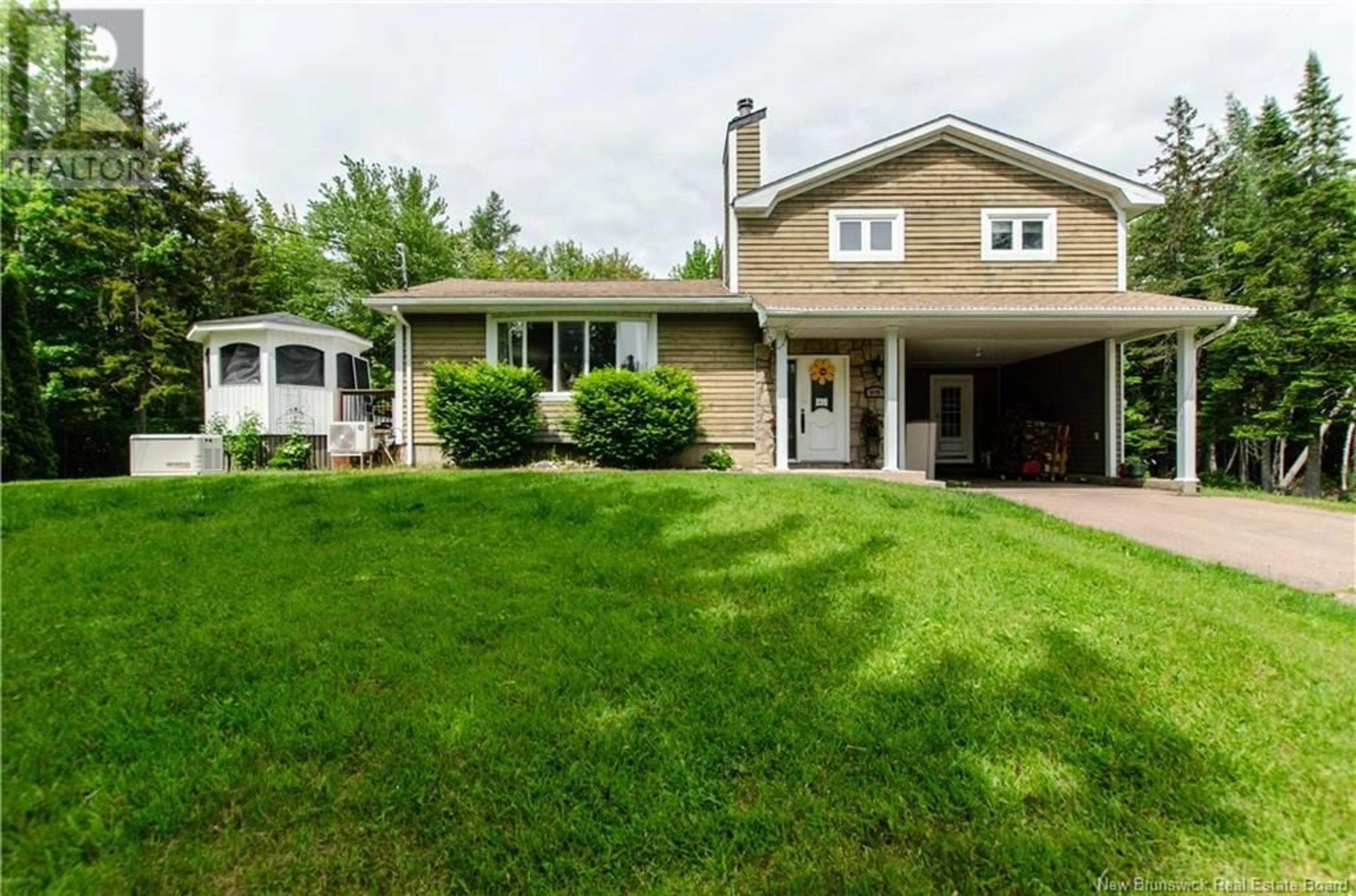 Home with vinyl exterior material, street for 419 SAINT-OLIVIER, Saint-Louis New Brunswick E4X1Z5