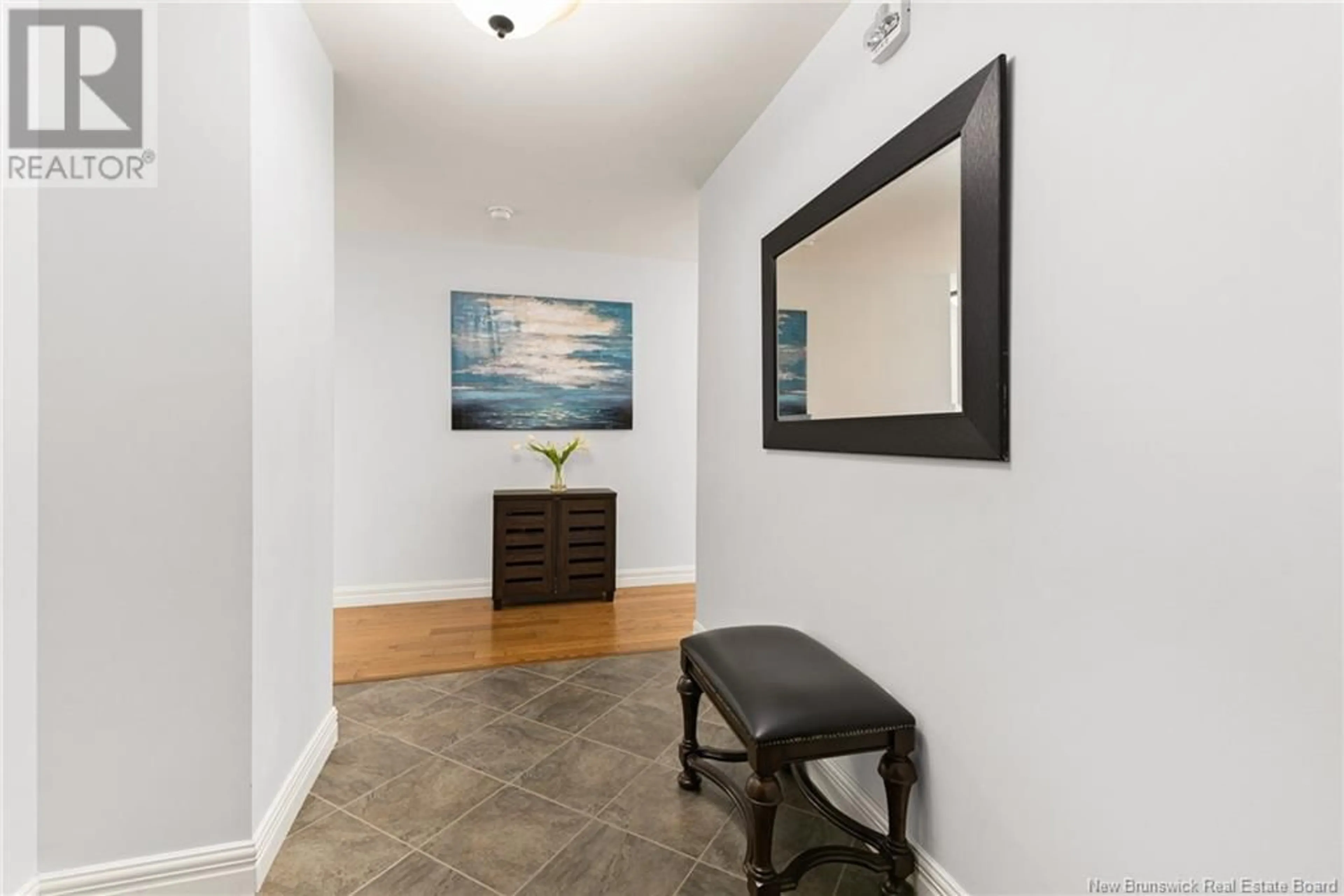 Indoor foyer for 210 - 185 ROYAL OAKS, Moncton New Brunswick E1H2P7