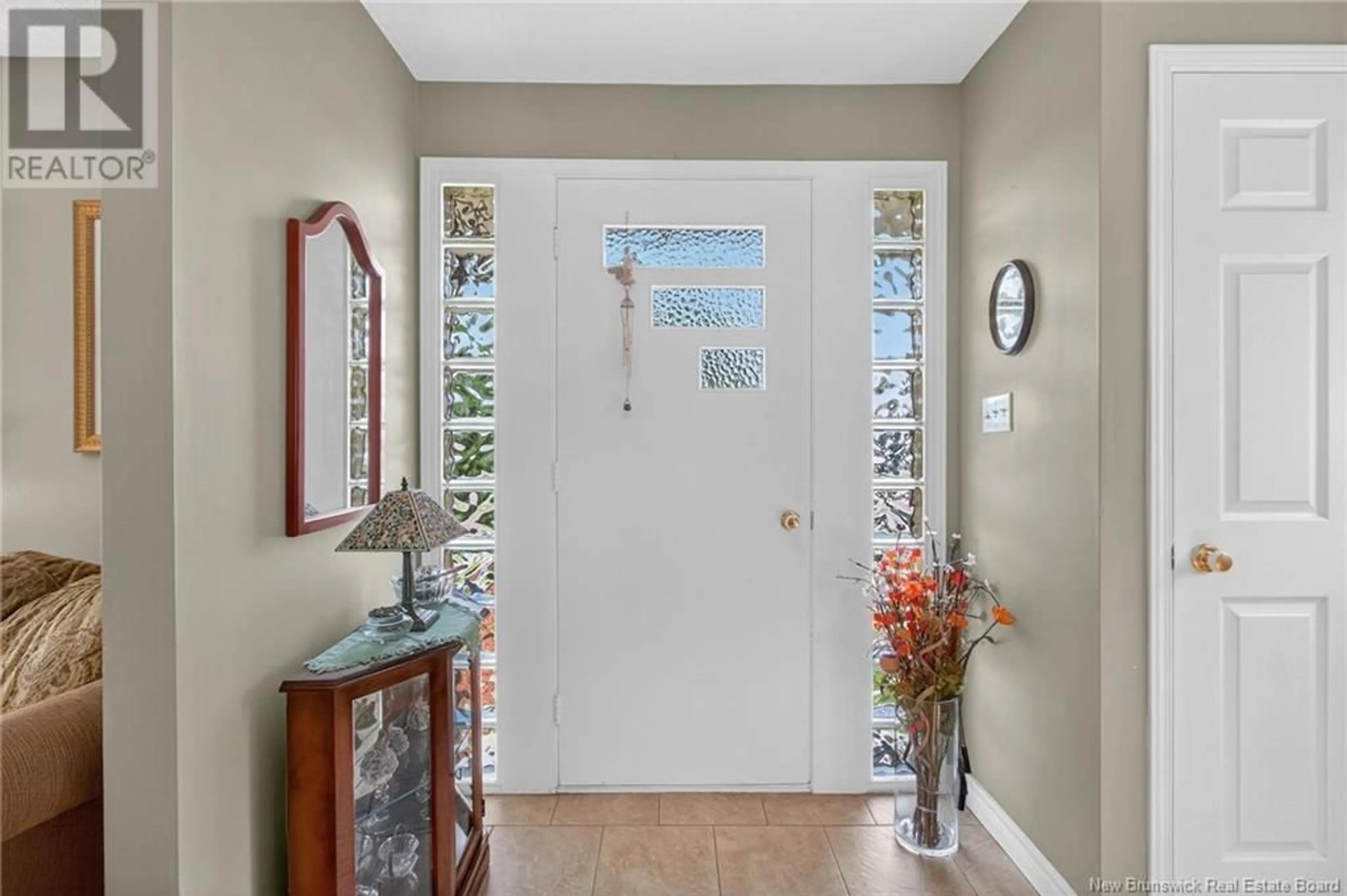 Indoor entryway for 921 YALE AVENUE, Riverview New Brunswick E1B2C6