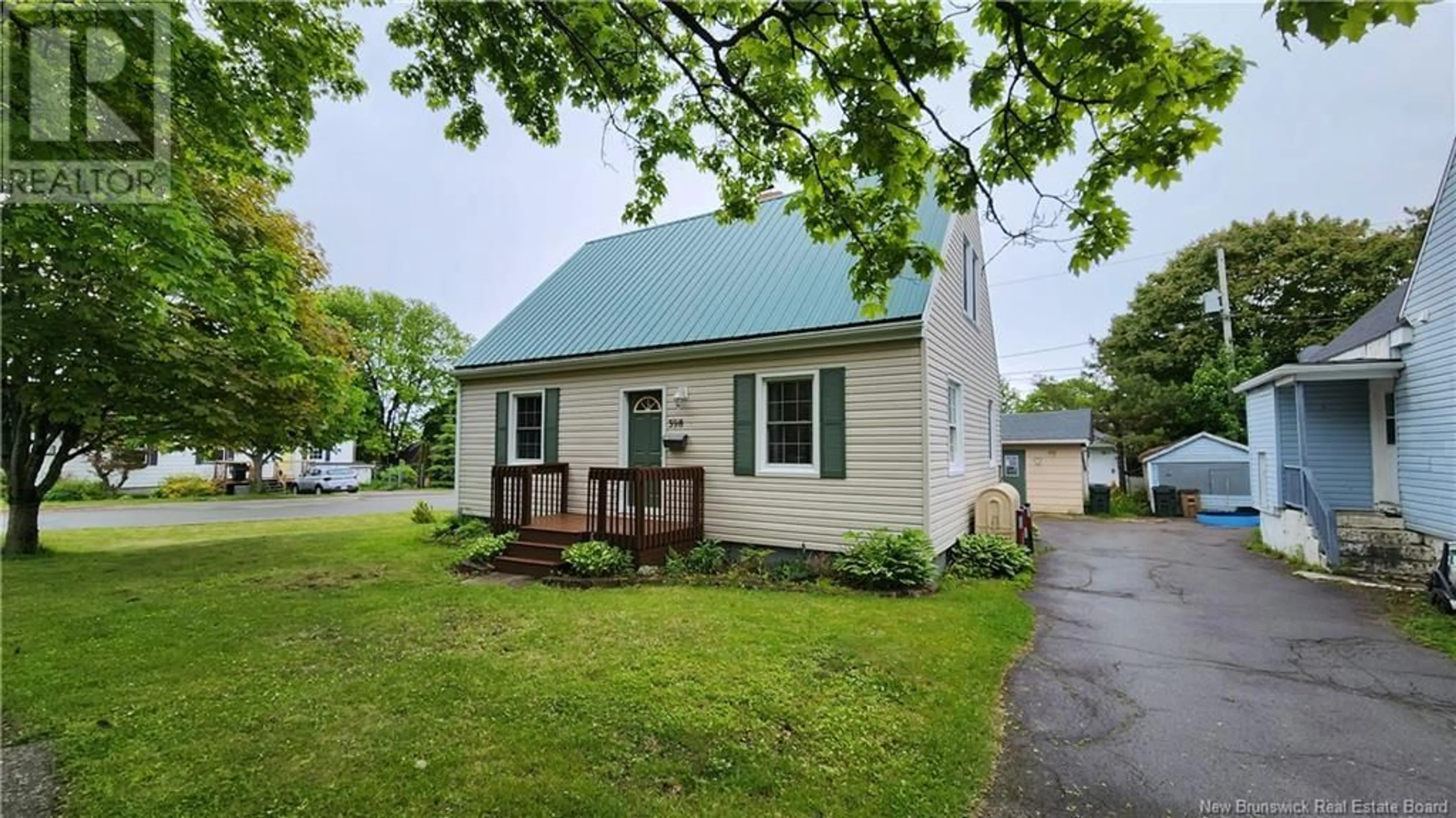 Home with vinyl exterior material, street for 398 ARGYLE STREET, Saint John New Brunswick E2M3A6