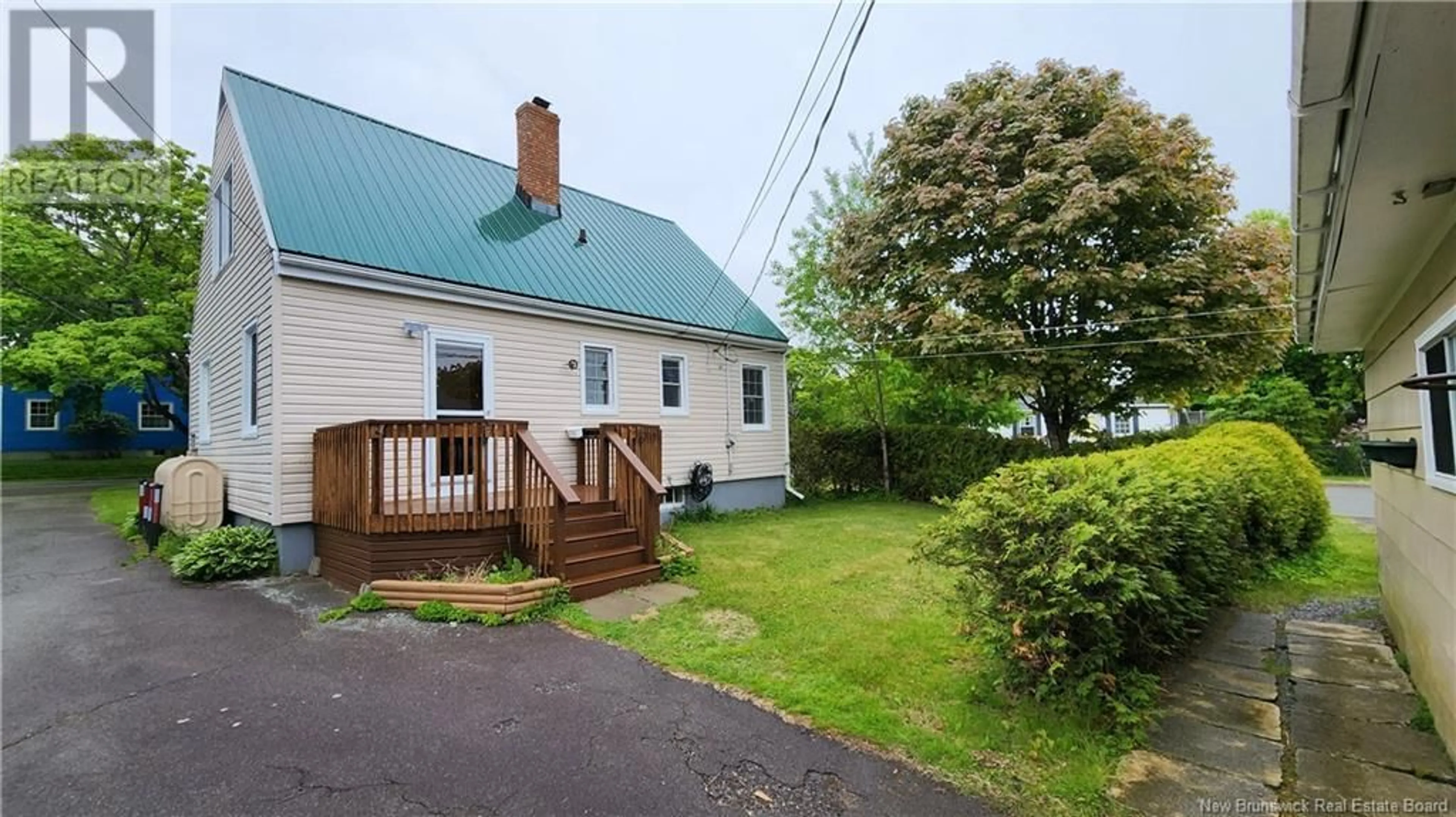 Patio, street for 398 ARGYLE STREET, Saint John New Brunswick E2M3A6