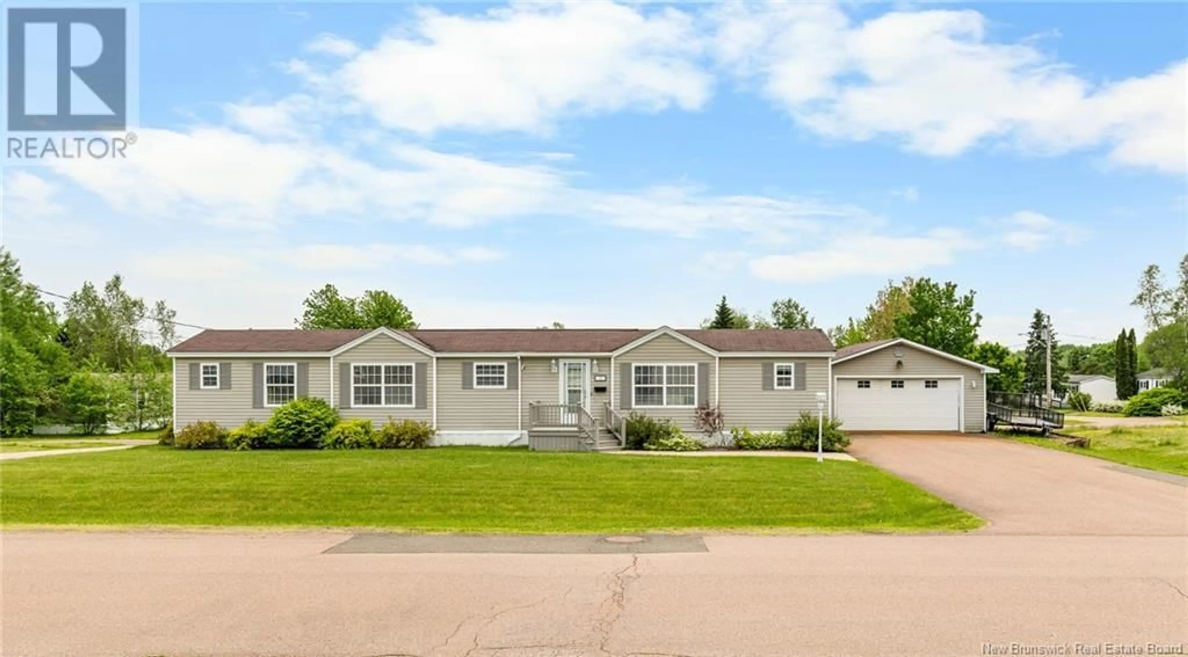 Home with vinyl exterior material, street for 26 BLUE ASH, Moncton New Brunswick E1H3R3