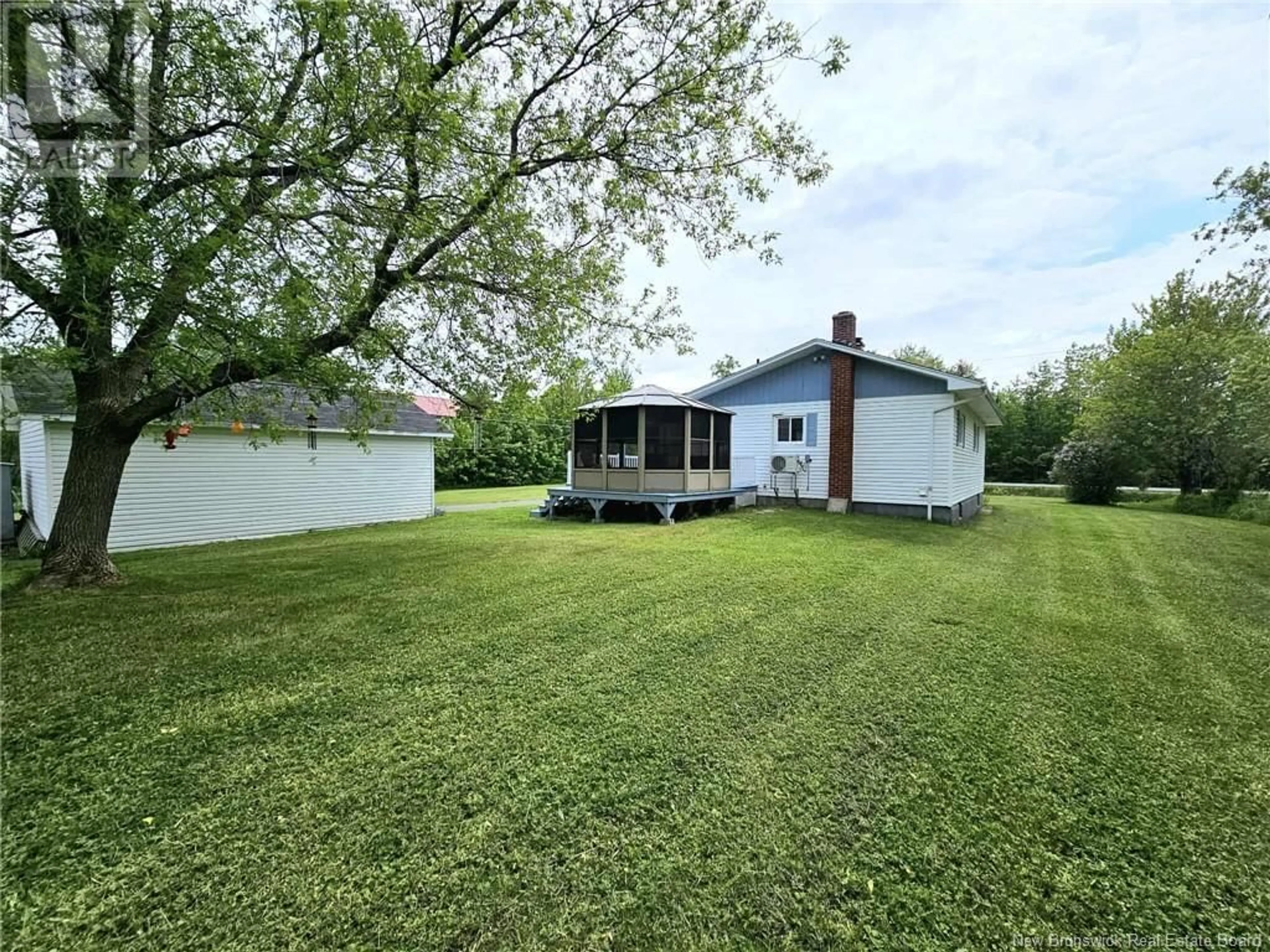 A pic from outside/outdoor area/front of a property/back of a property/a pic from drone, water/lake/river/ocean view for 2625 MIRAMICHI, Bathurst New Brunswick E2A6K1