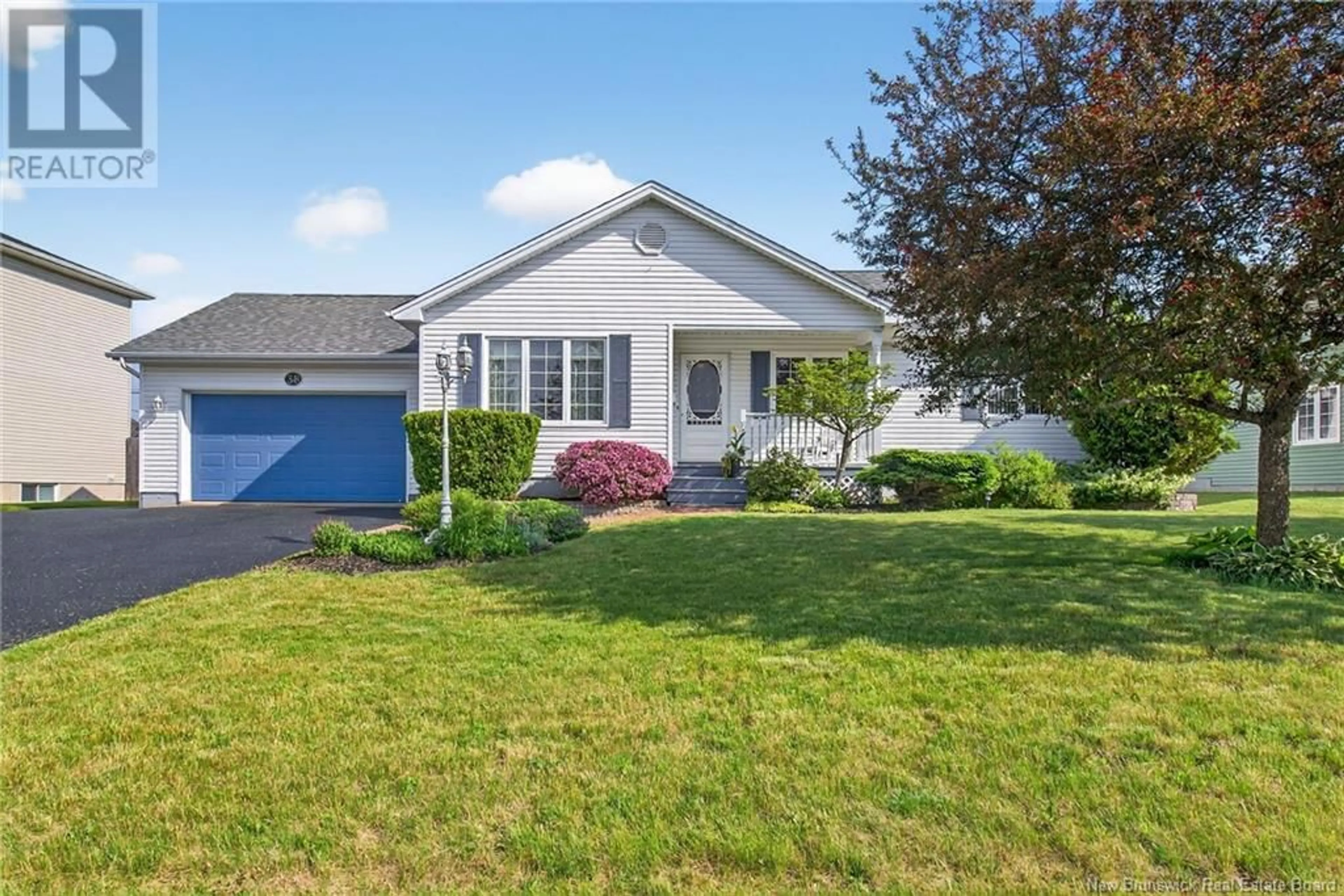 Home with vinyl exterior material, street for 38 CARDIGAN LANE, Moncton New Brunswick E1C0B9